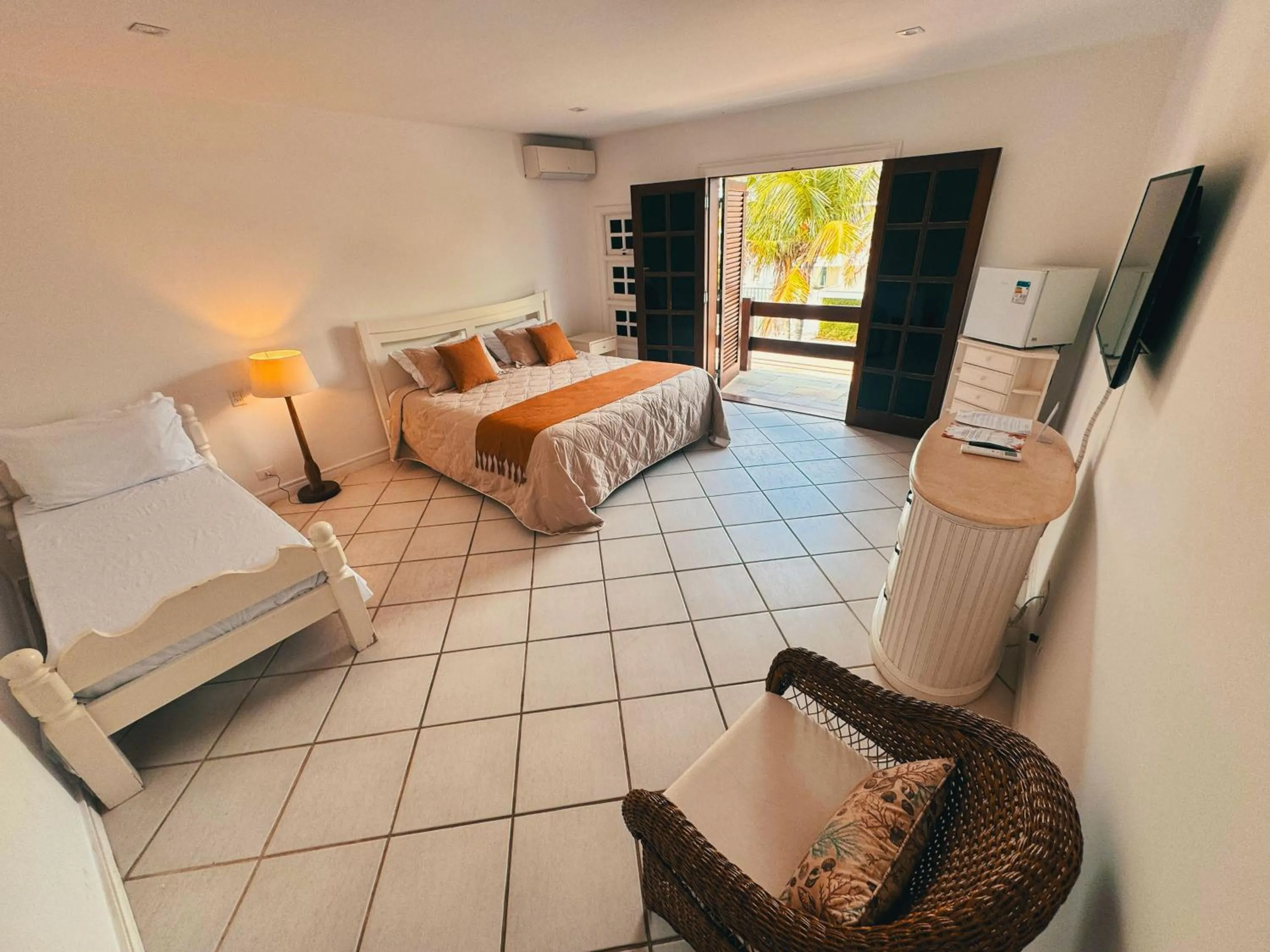 King Suite with Spa Bath in Luna Hotel Boutique - Frente à Praia