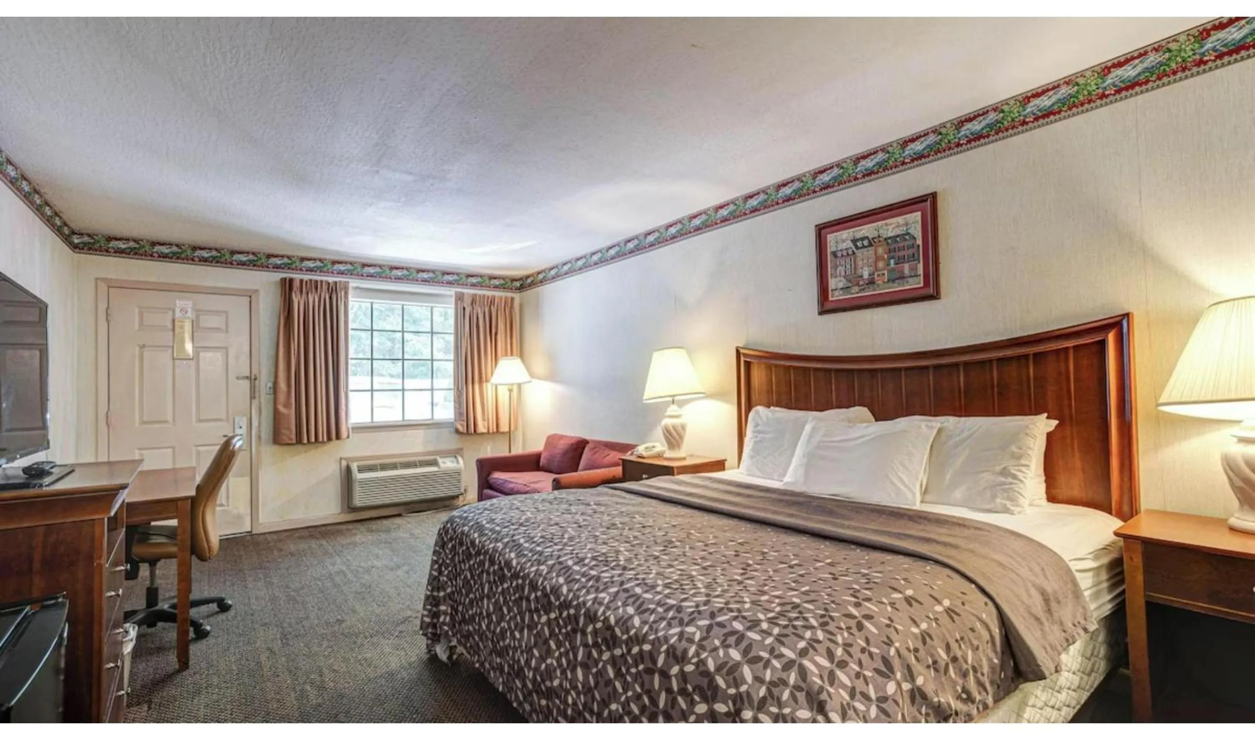 Bedroom, Bed in Northgate Inn by Townhouse Hattiesburg I-59