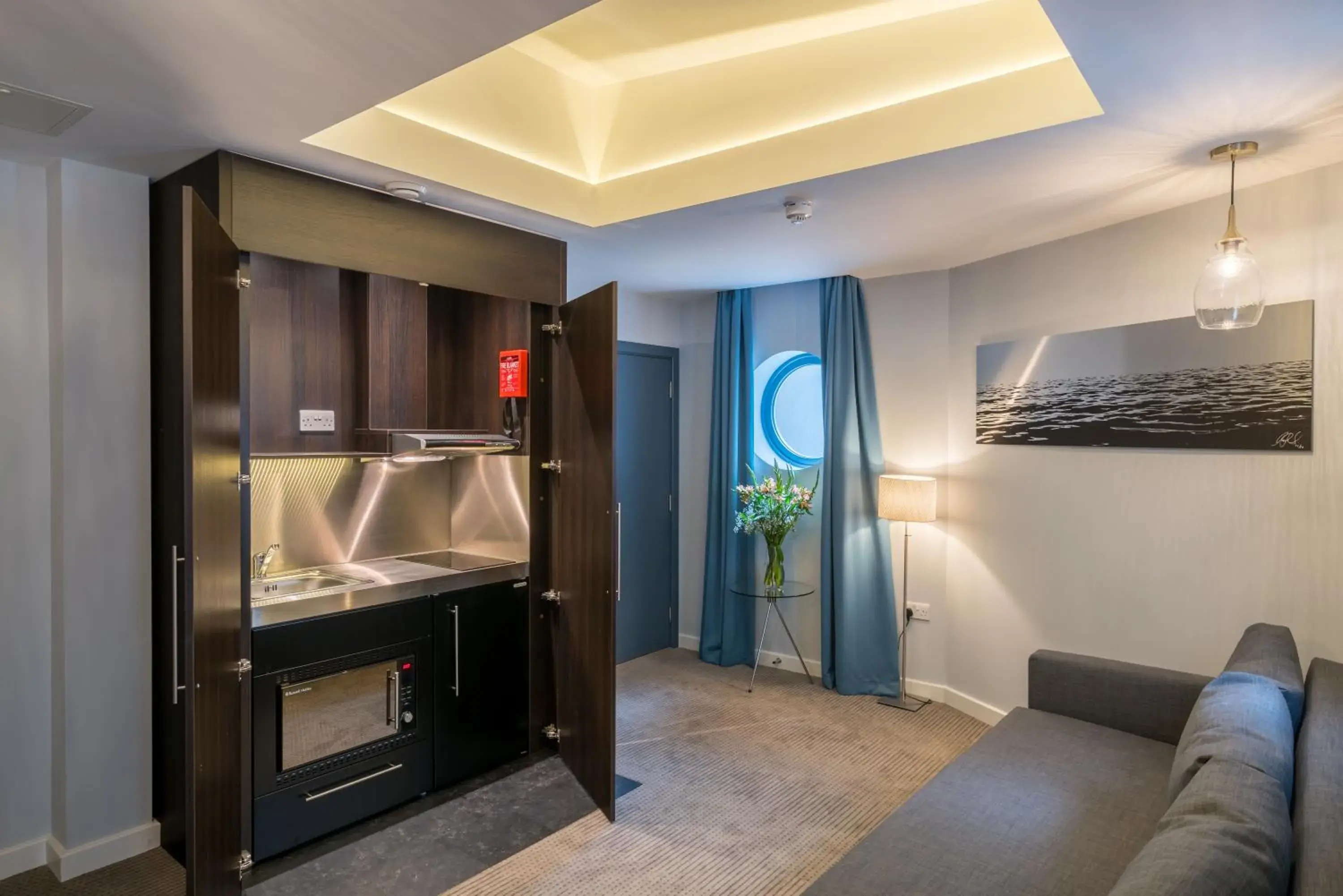 Deluxe Studio in Pelican London Hotel and Residence Deluxe Studio in Pelican London Hotel and Residence