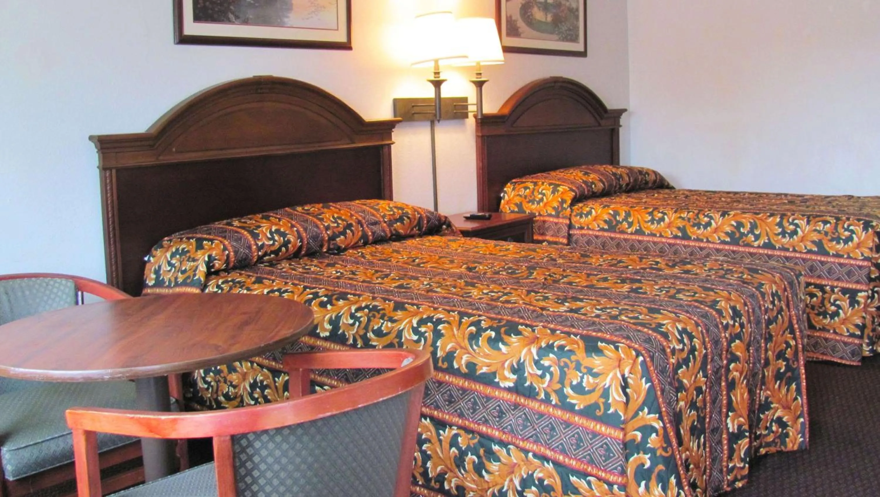 Photo of the whole room, Bed in M Star Columbus North