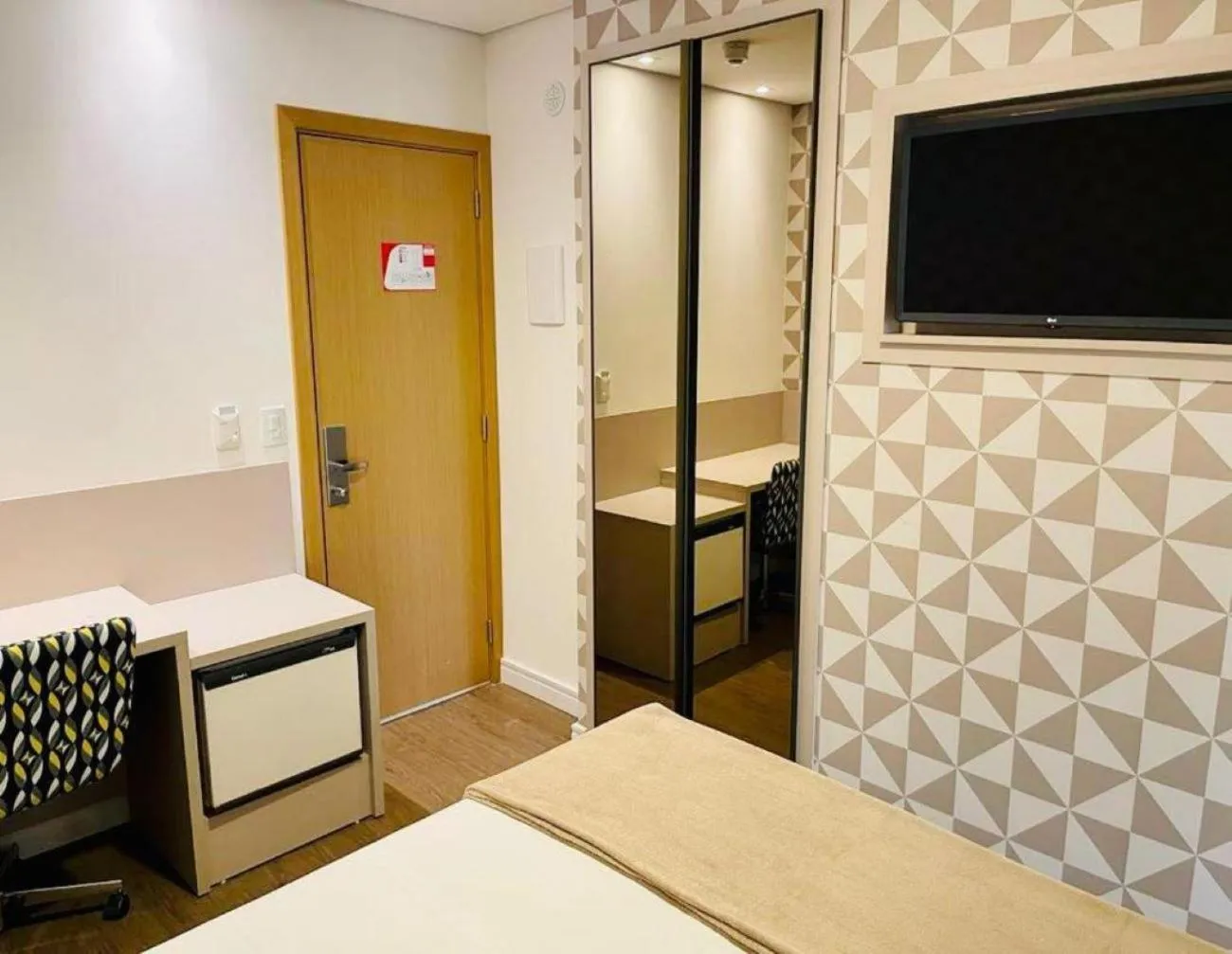 TV and multimedia, Bed in Hotel Arujá