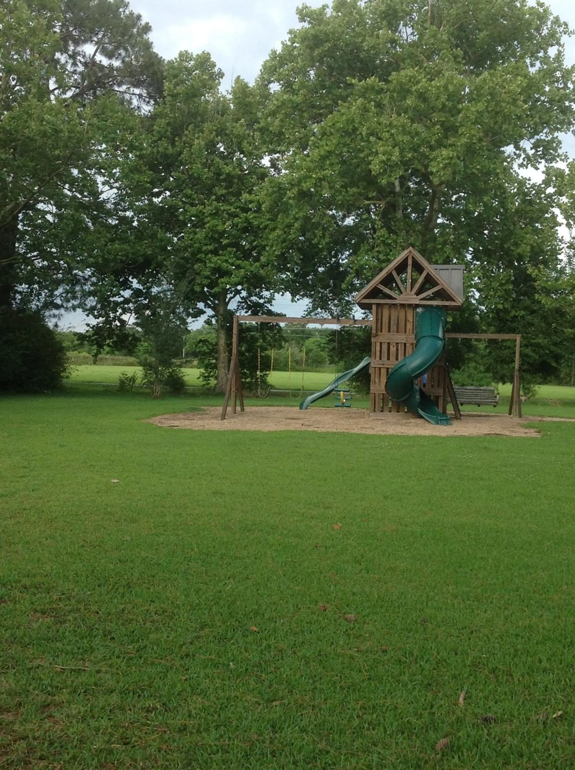 Facade/entrance in L'Acadie Inn & RV Park