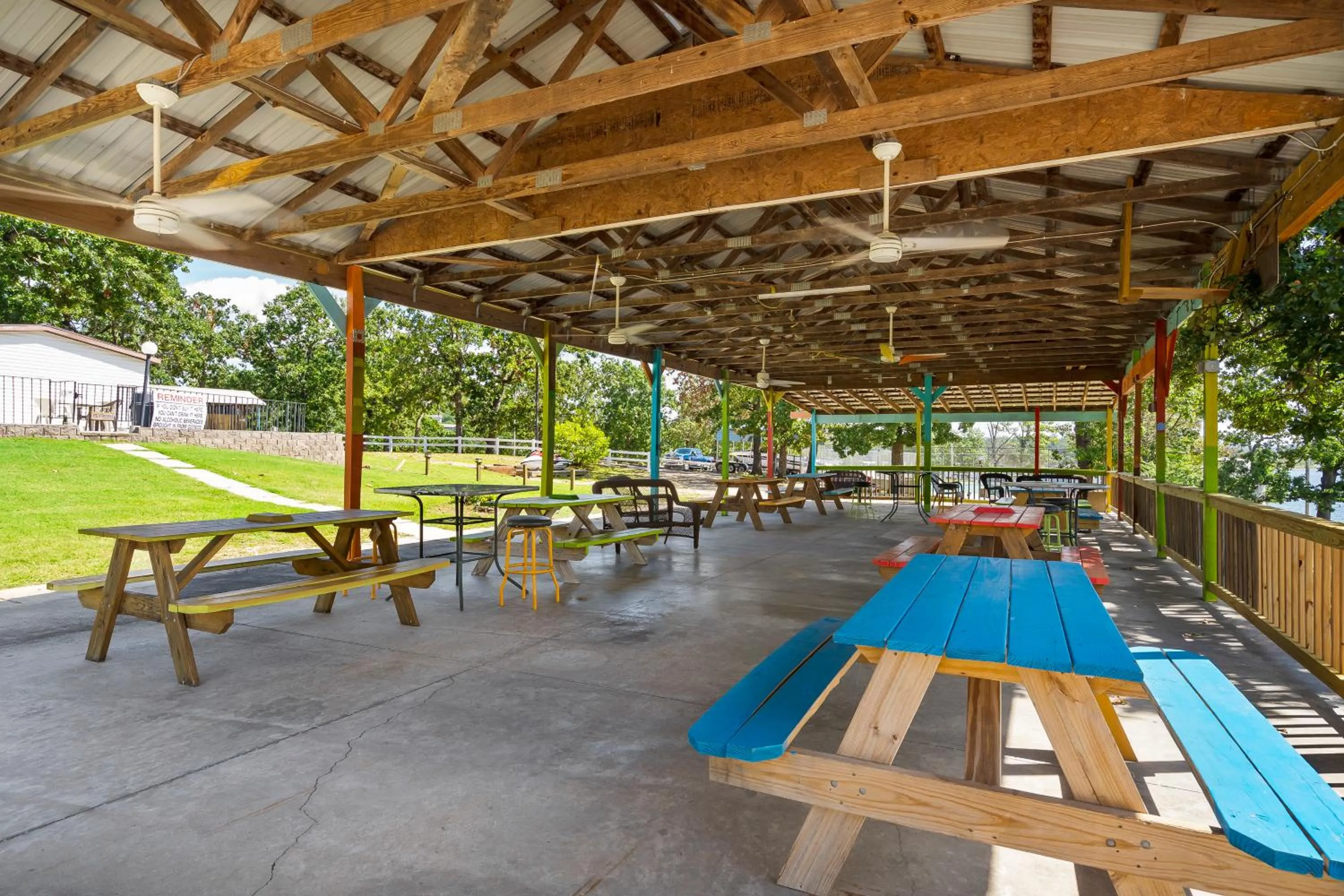 Patio in Rock Lane Resort & Marina