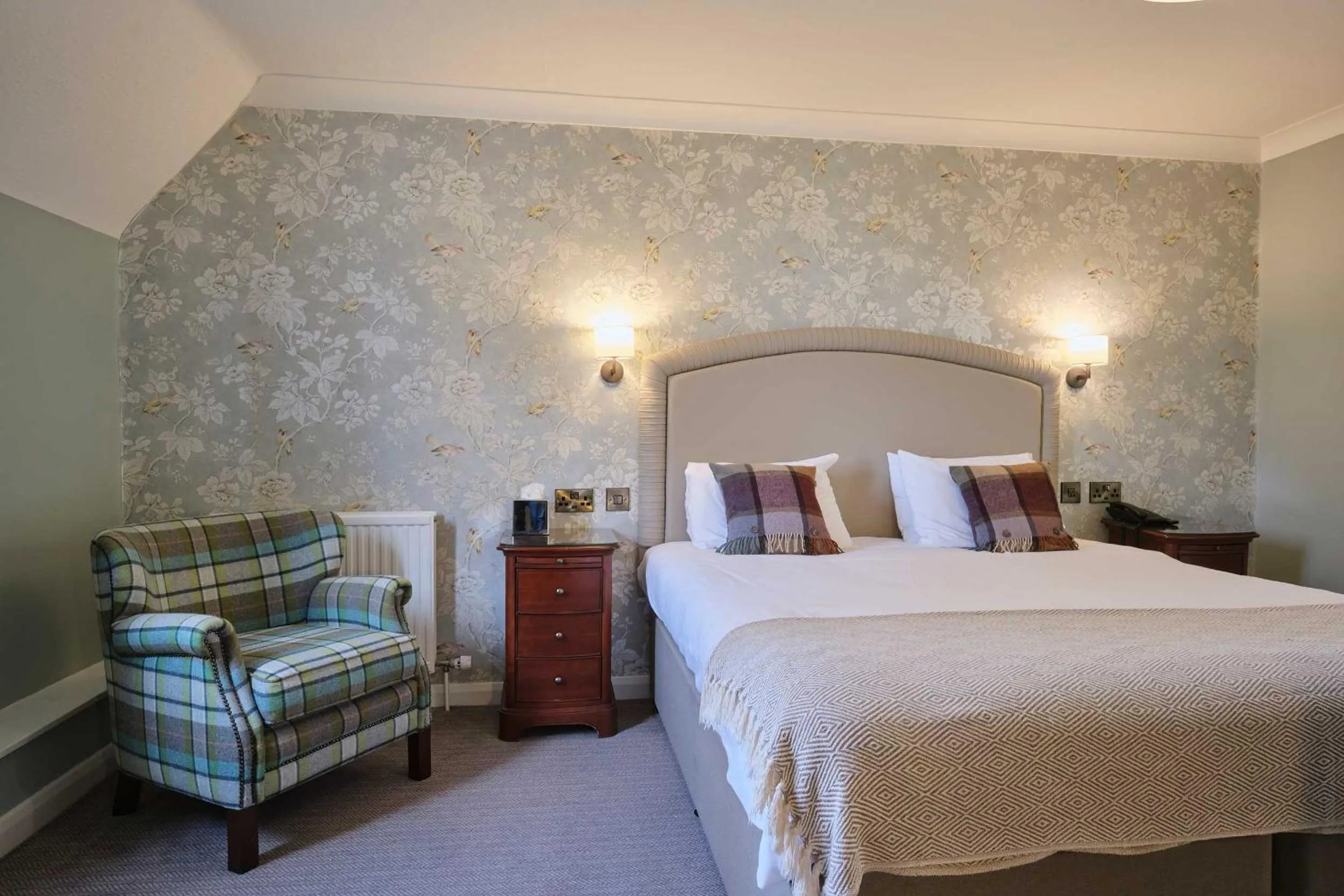 Bed in Stratton House Hotel & Spa