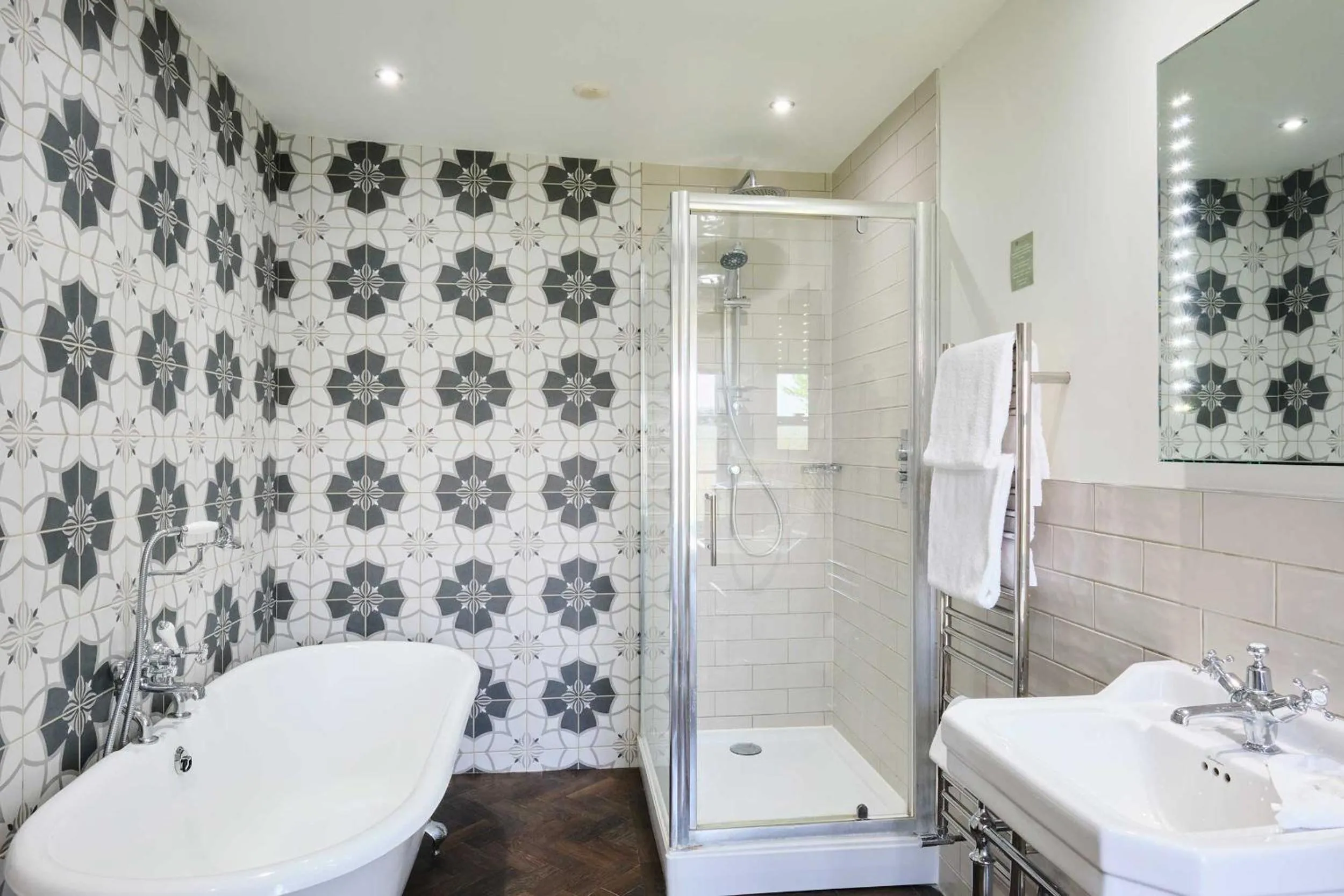 Shower in Stratton House Hotel & Spa