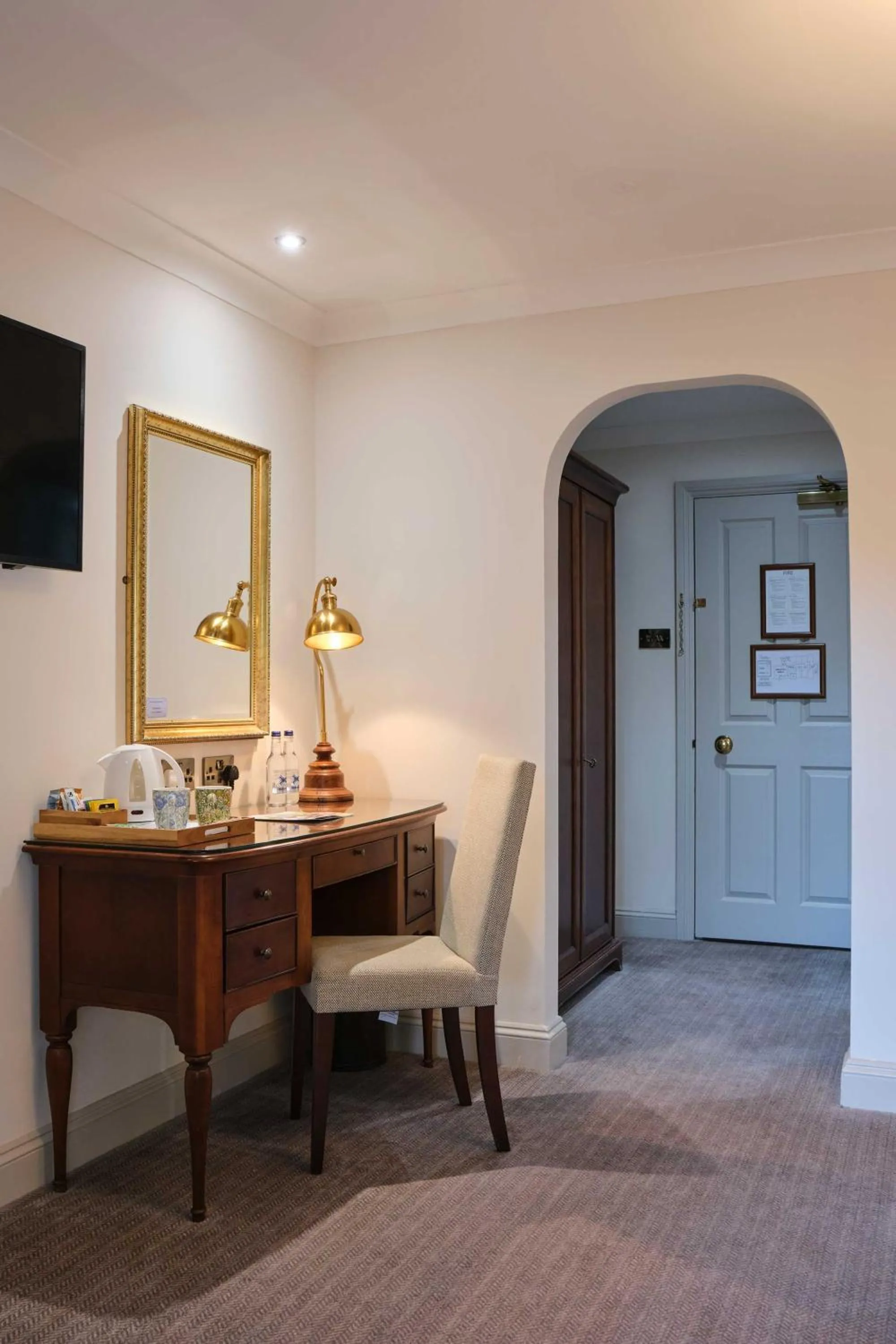 Coffee/tea facilities in Stratton House Hotel & Spa