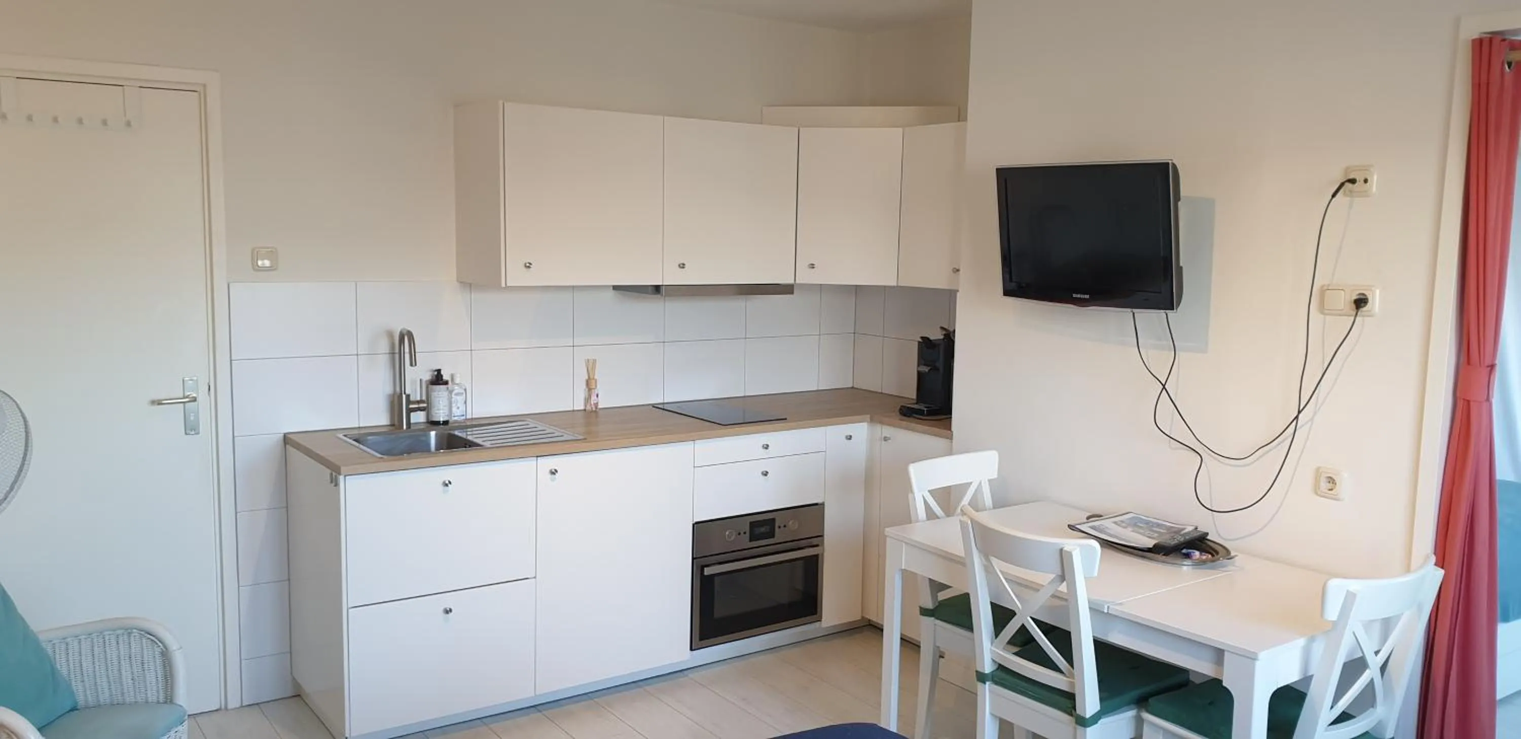 Kitchen or kitchenette in Pension Zandvoort aan Zee