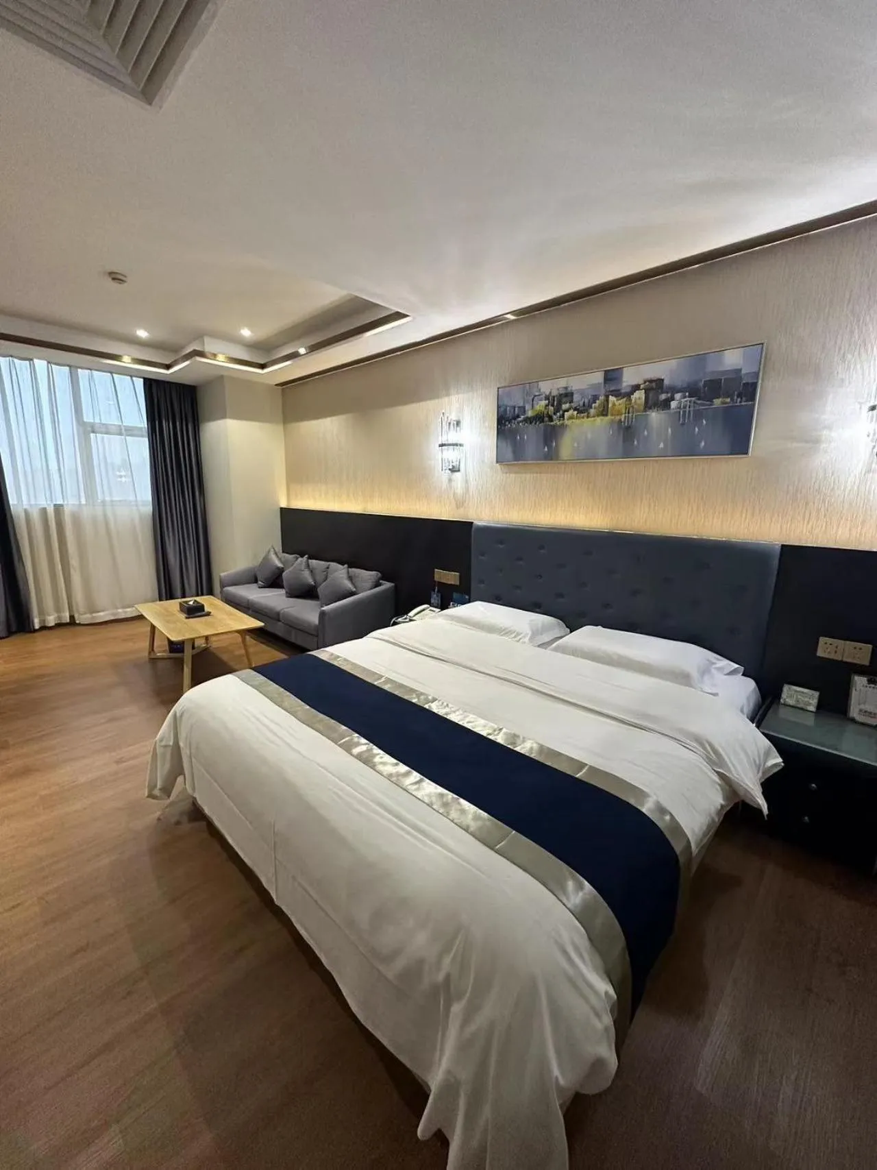 Bed in Green Island Holiday Hotel