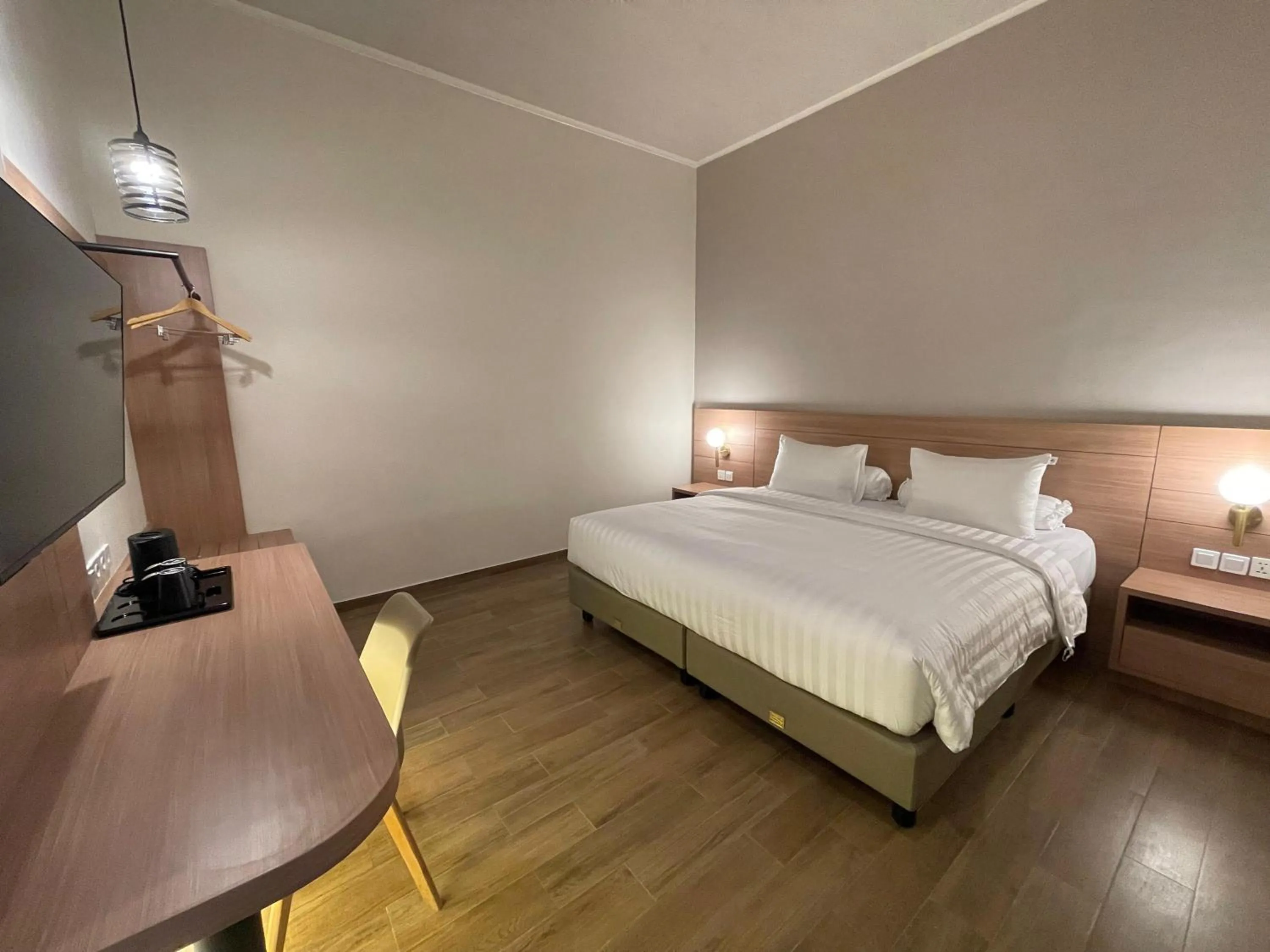 Bedroom, Bed in Azana Essence Sanggabuana Bogor