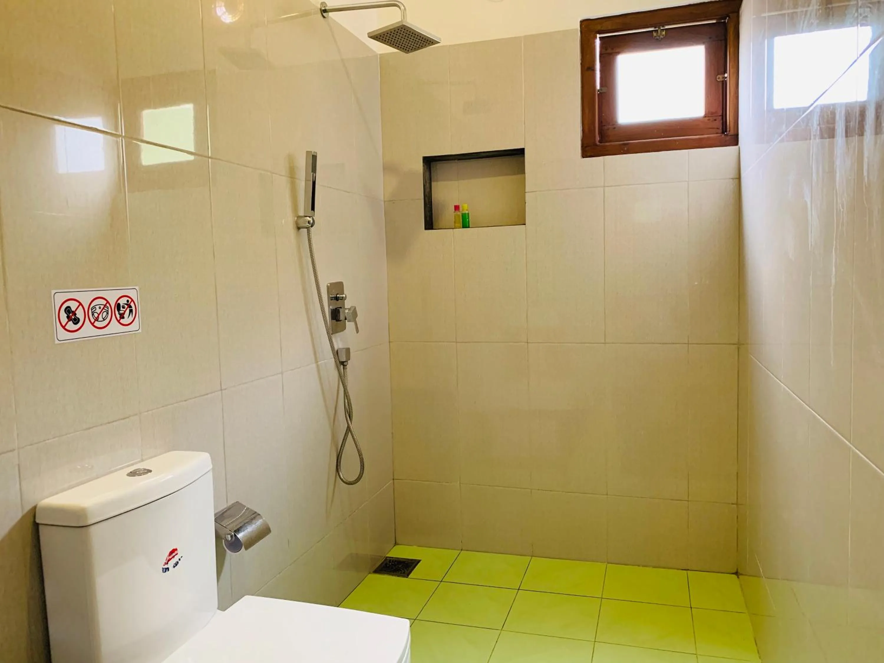 Toilet in Sam's Guest House