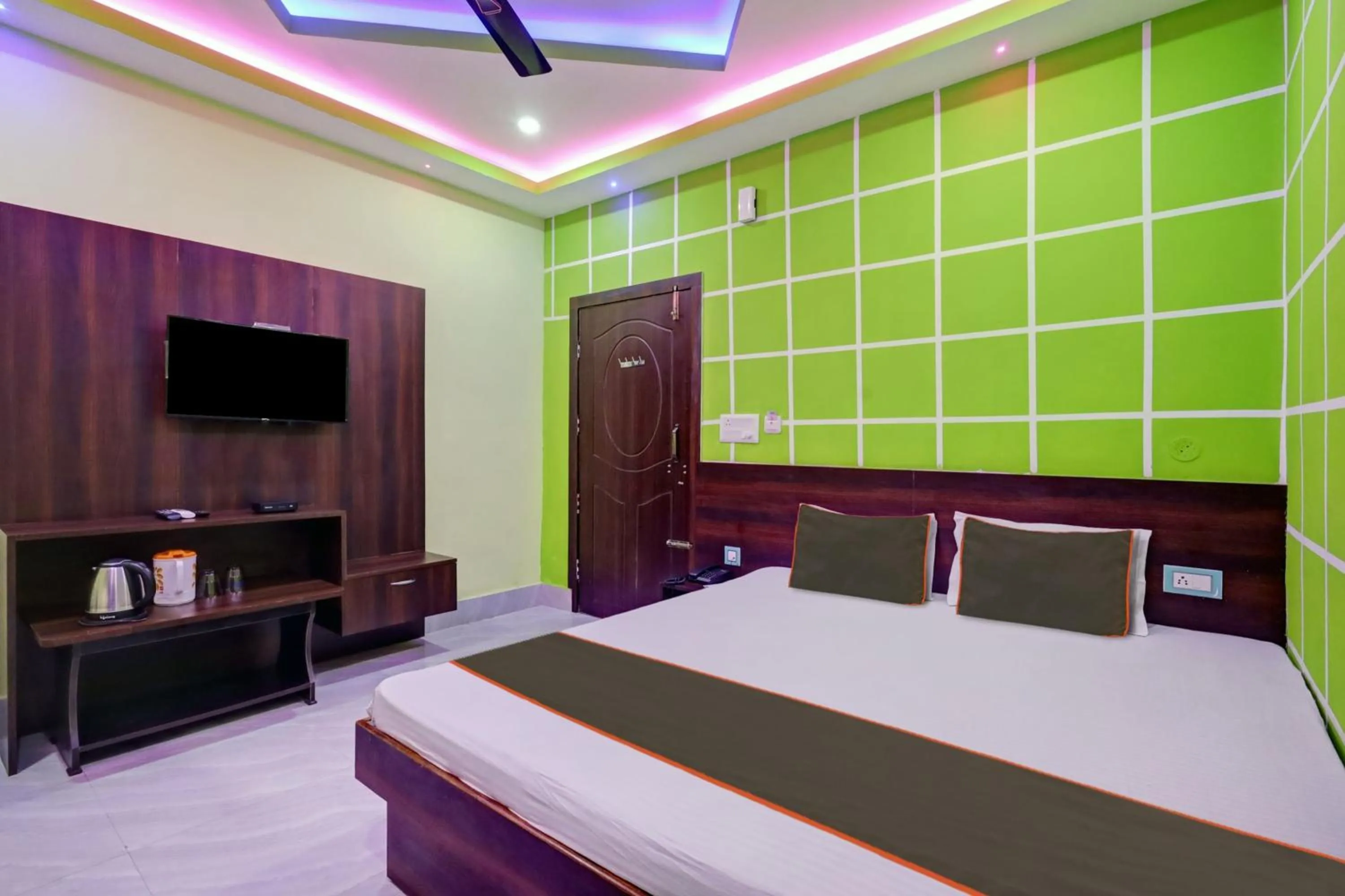 Bedroom, Bed in Hotel O Maa Bharati