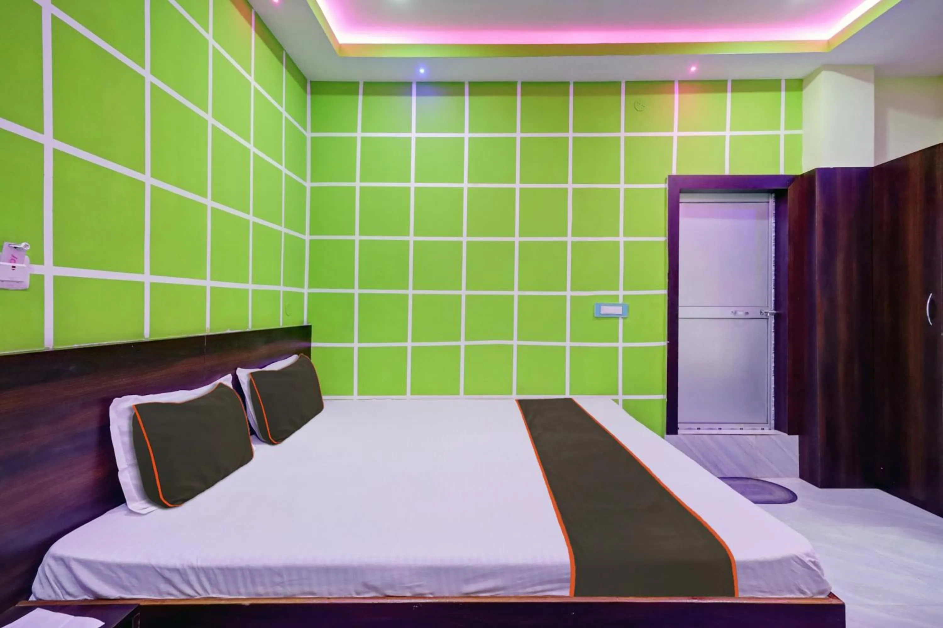 Bedroom, Bed in Hotel O Maa Bharati