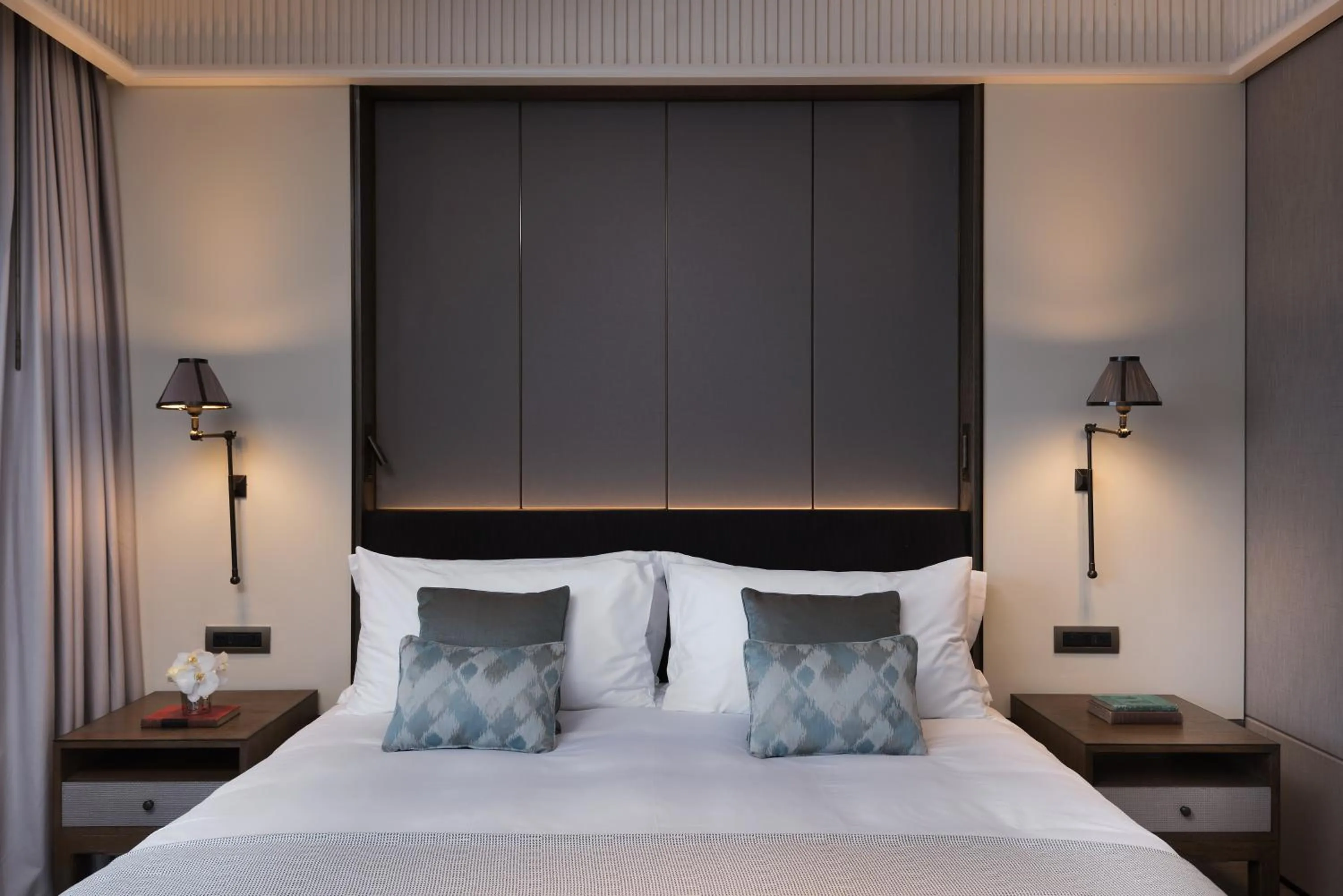 Bedroom, Bed in Princes' Palace Resort, Buyukada