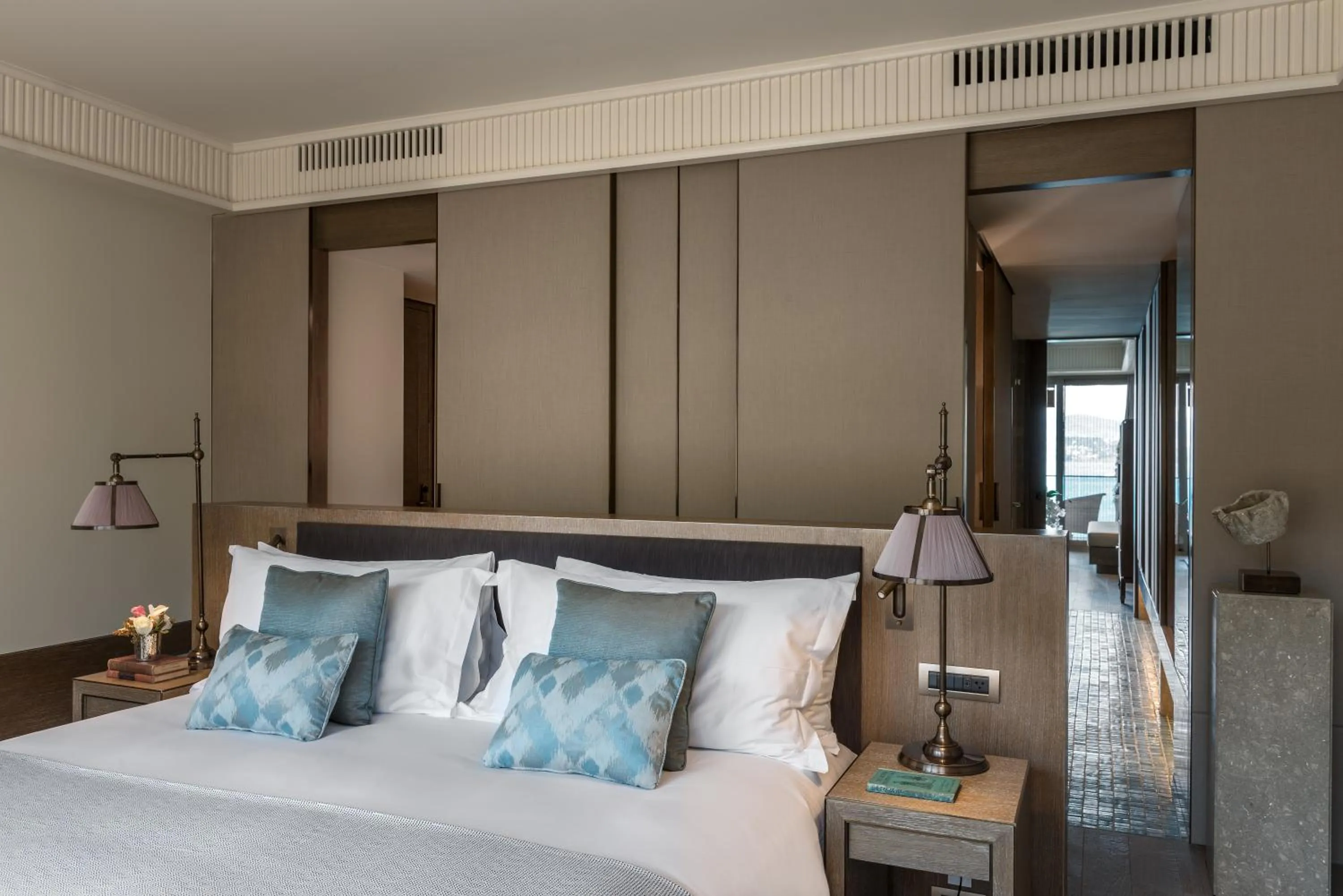 Bed in Princes' Palace Resort, Buyukada