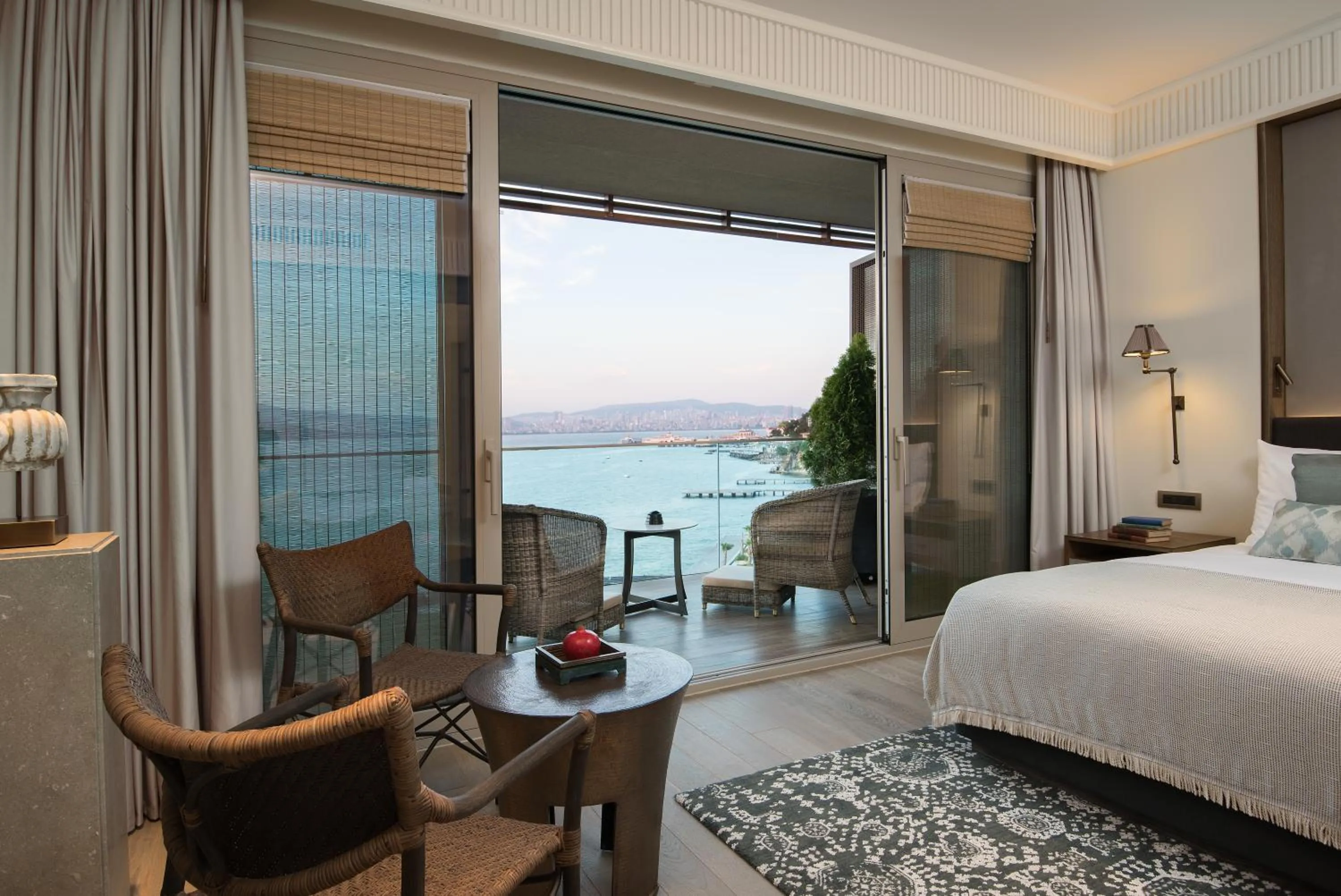 Bedroom, Bed in Princes' Palace Resort, Buyukada