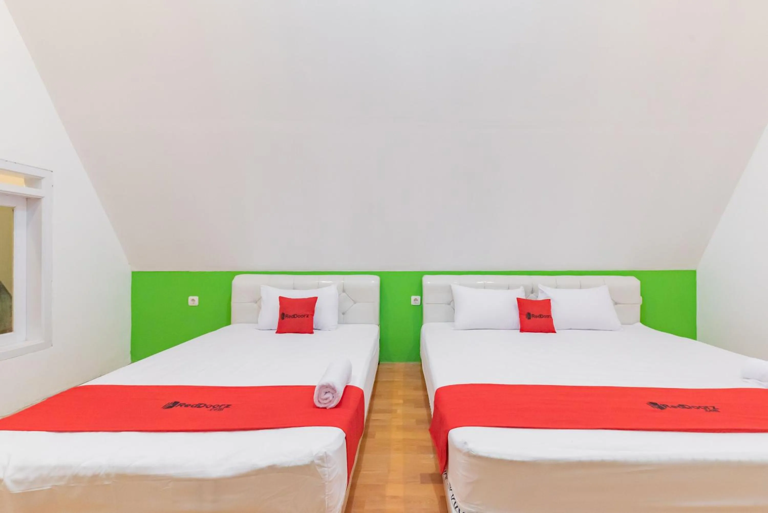 Bed in RedDoorz Syariah Plus Near Sukabumi Station