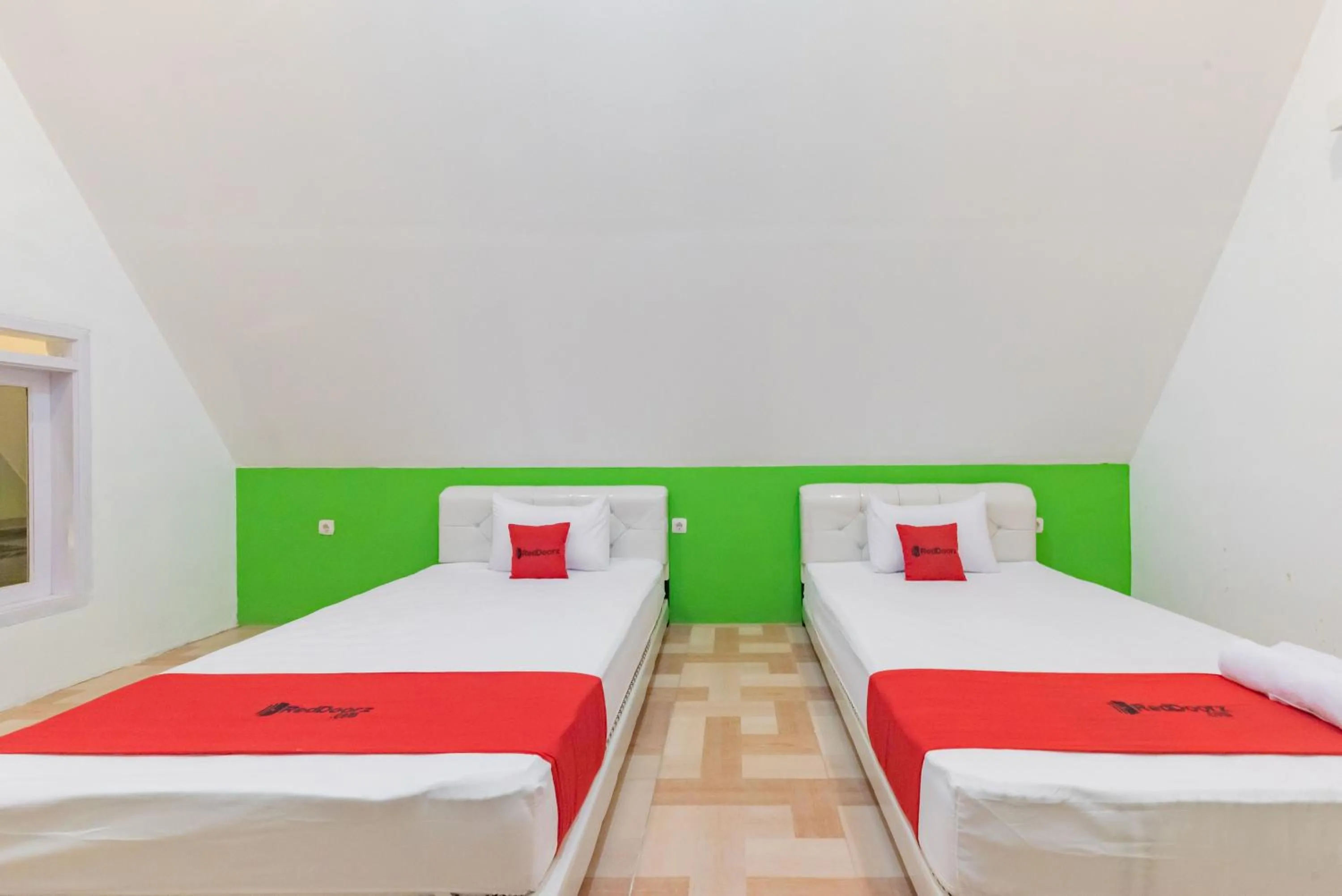 Bed in RedDoorz Syariah Plus Near Sukabumi Station