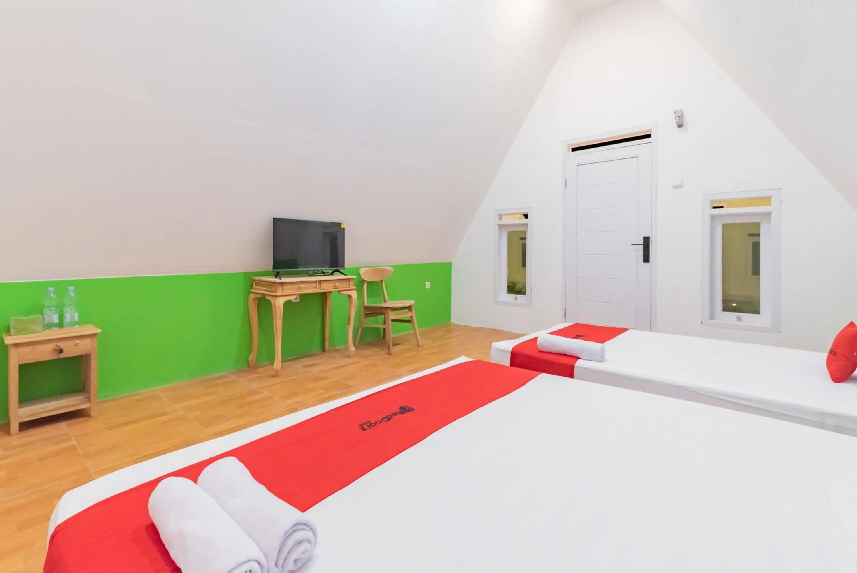 Bed in RedDoorz Syariah Plus Near Sukabumi Station