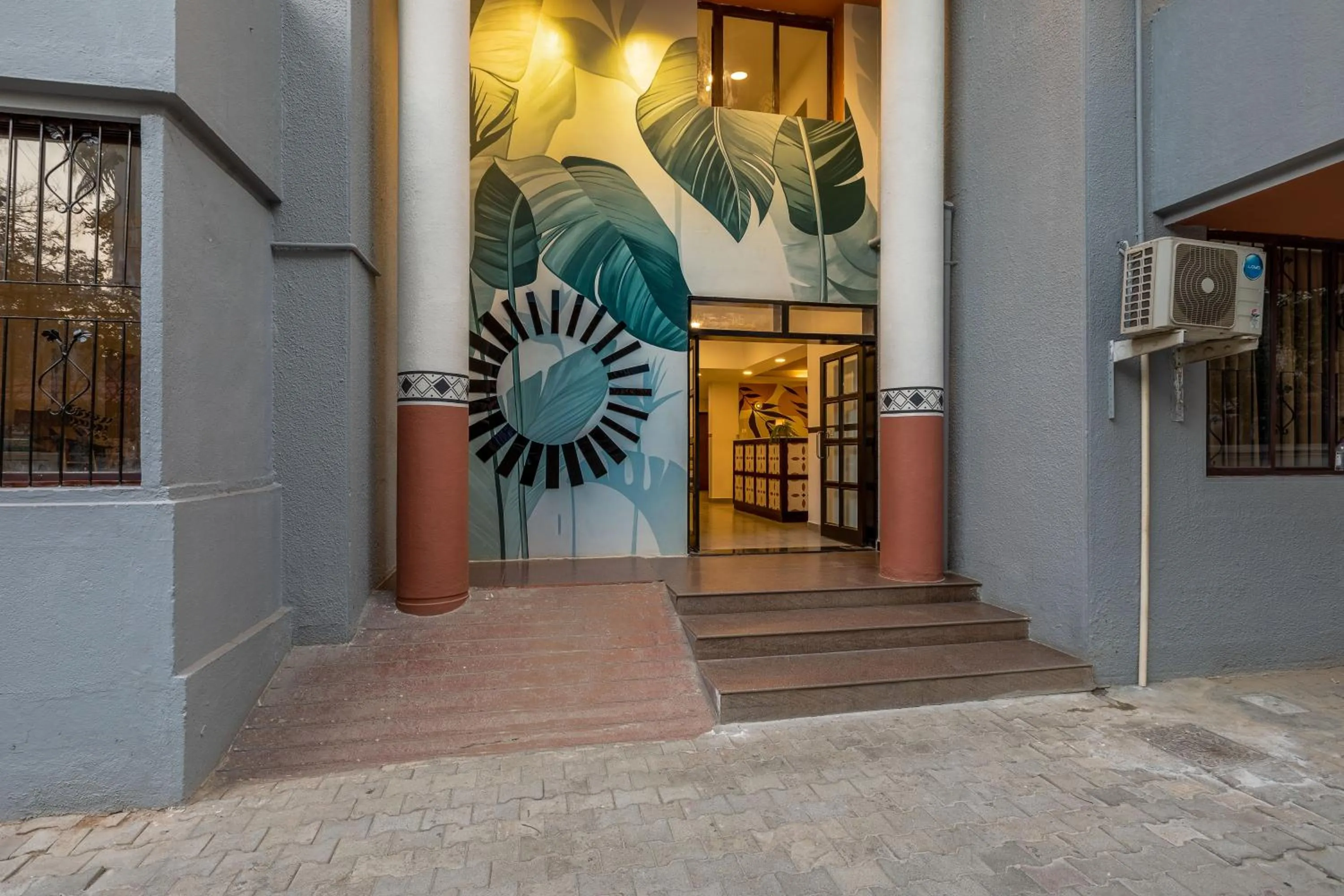 Facade/entrance in Olive Hotel Palace Road by Embassy Group