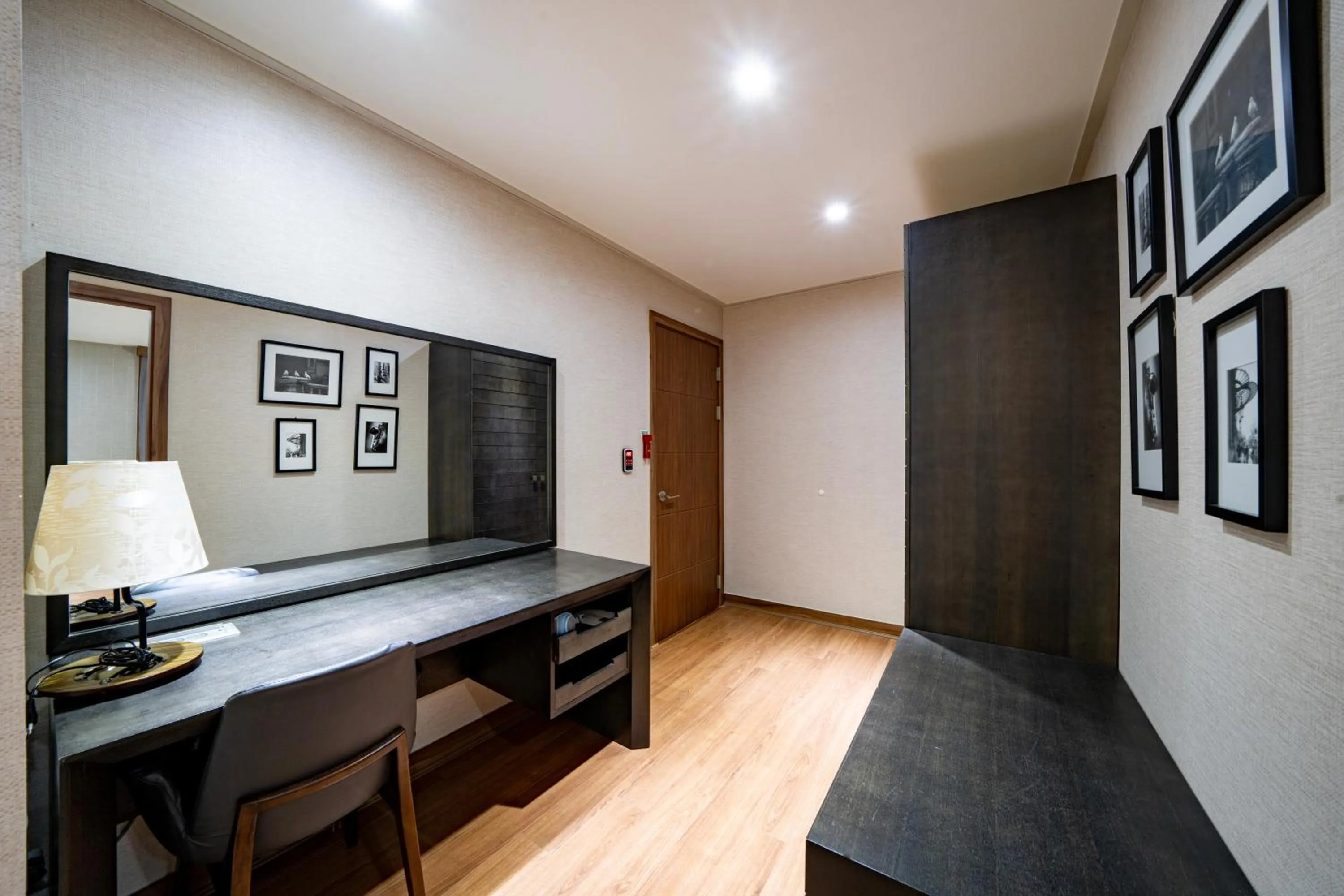 I-check Hyunjin Hotel