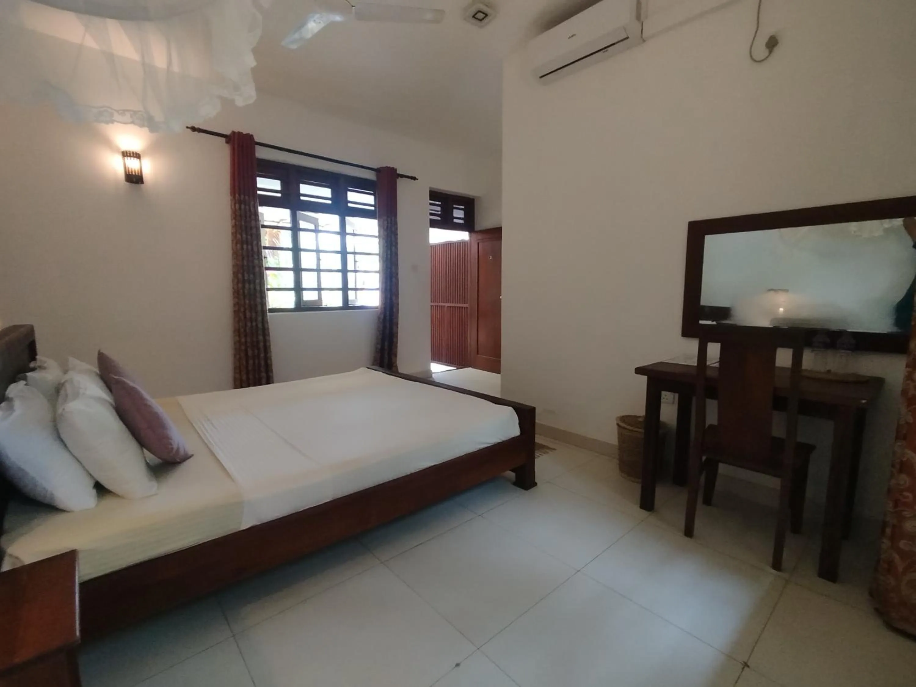 Bed in Weligama Ocean Breeze