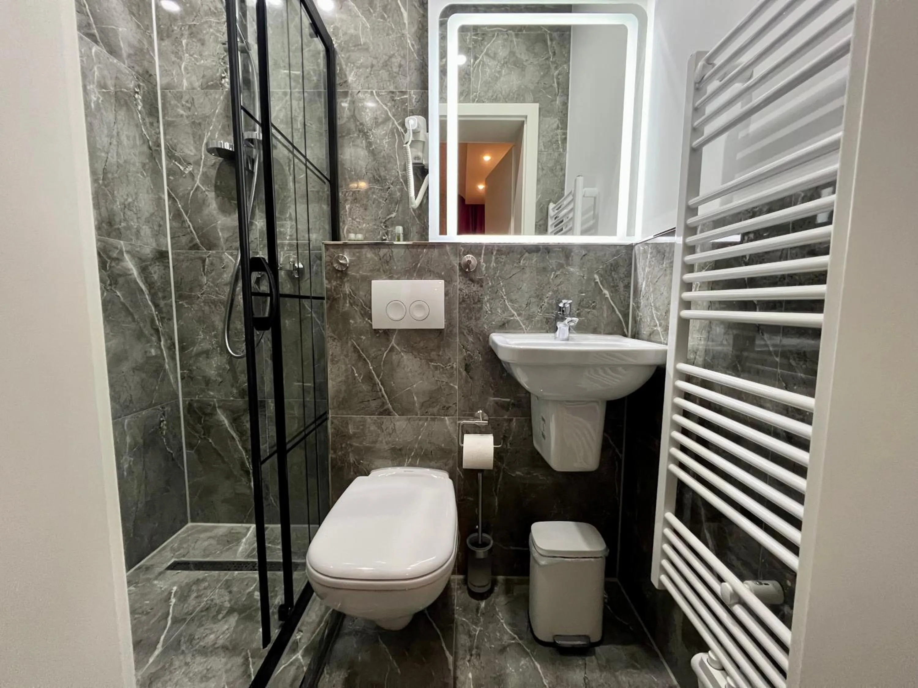 Shower in Durmaz Hotel