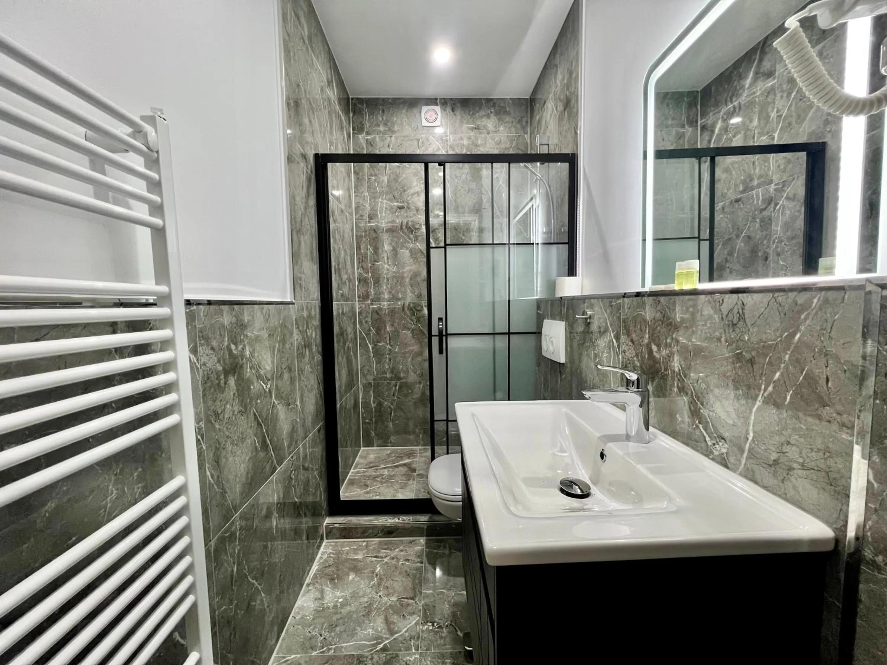 Bathroom in Durmaz Hotel