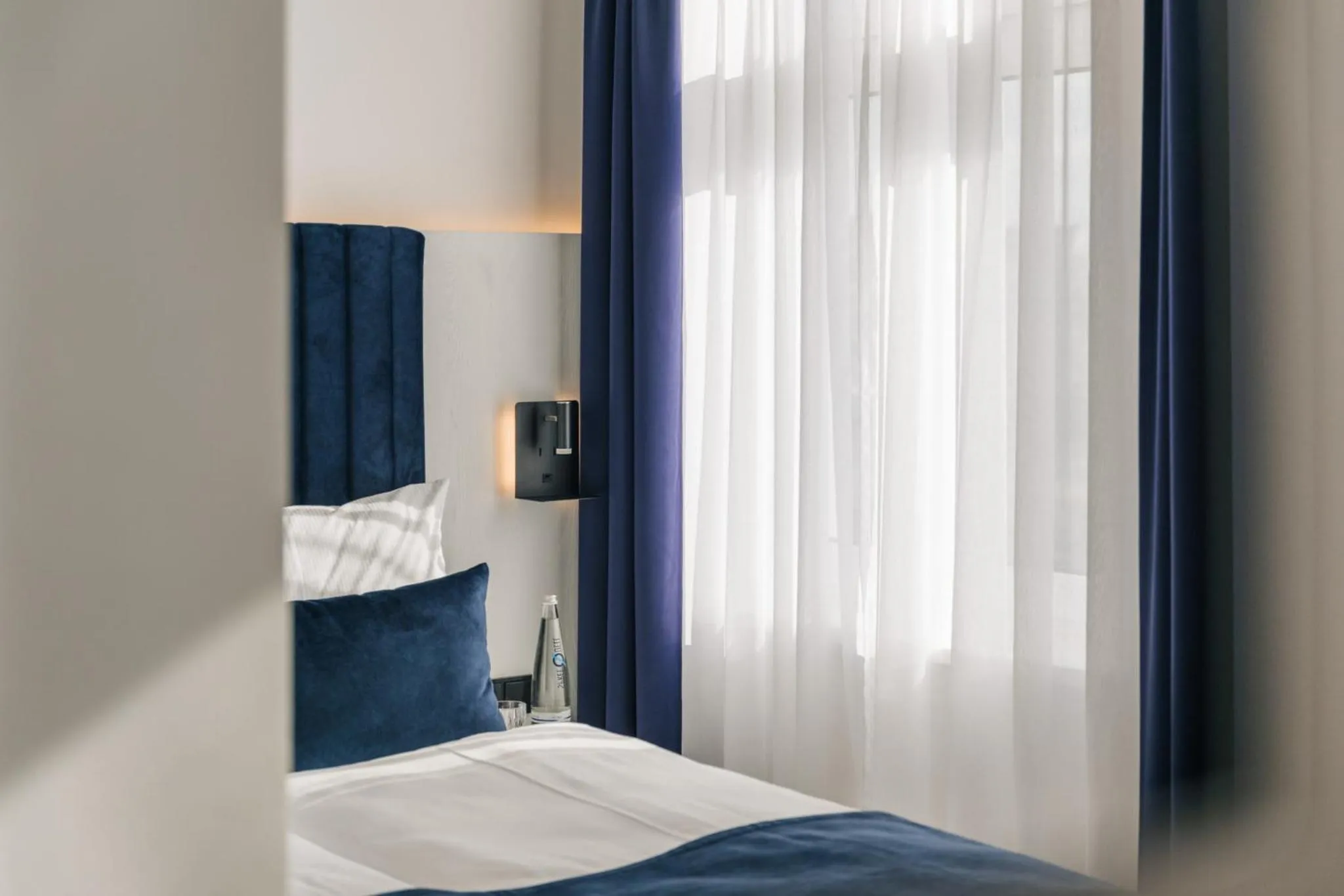 Bed in Homaris East Side