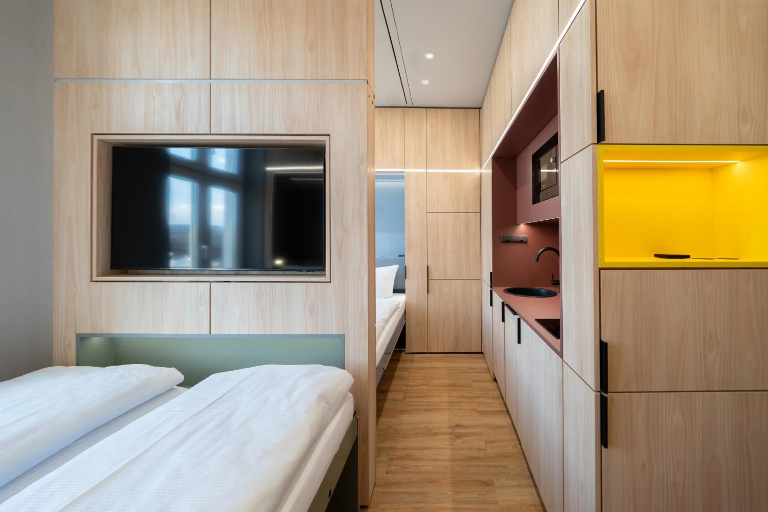 Bed in Homaris East Side - Digital Check In