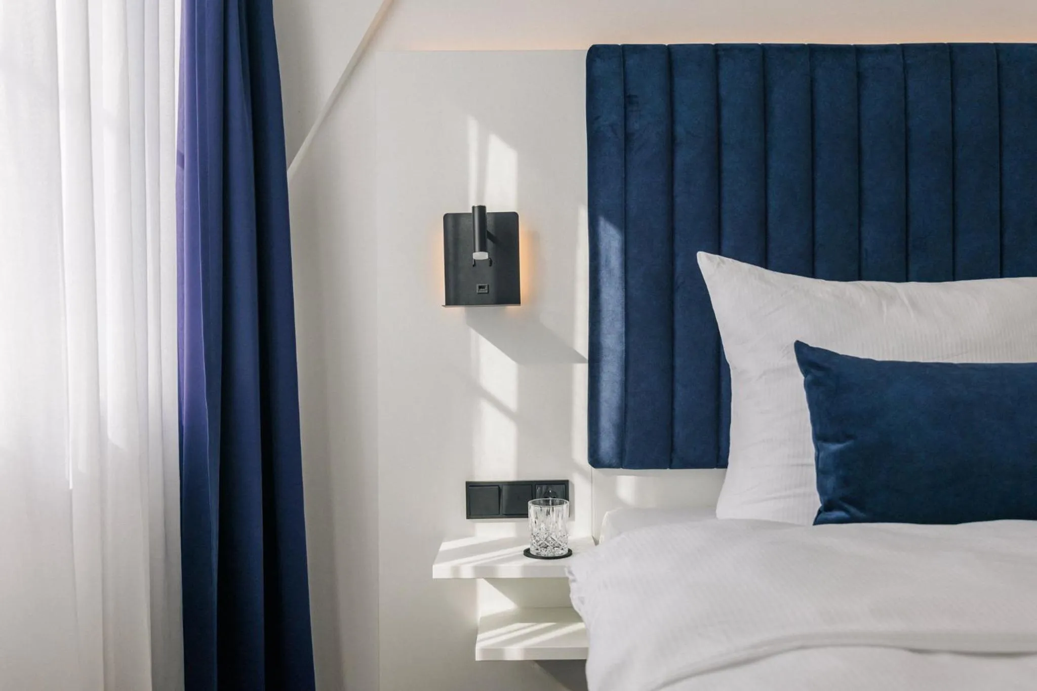 Bed in Homaris East Side