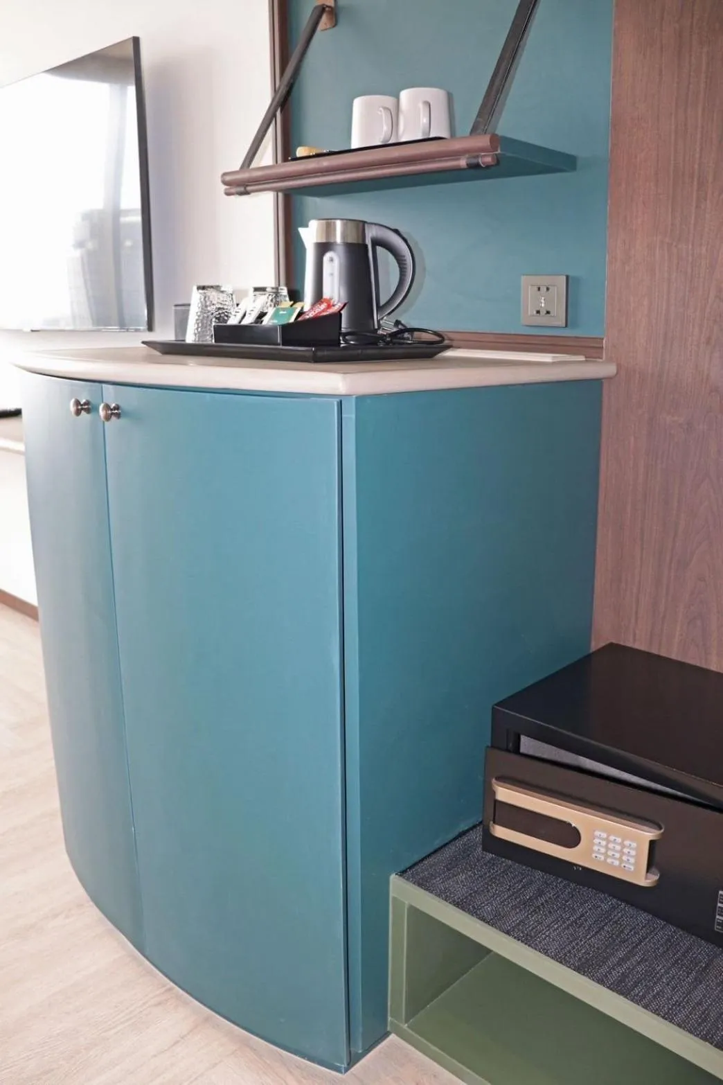 Coffee/tea facilities in The Quarter Ratchayothin by UHG