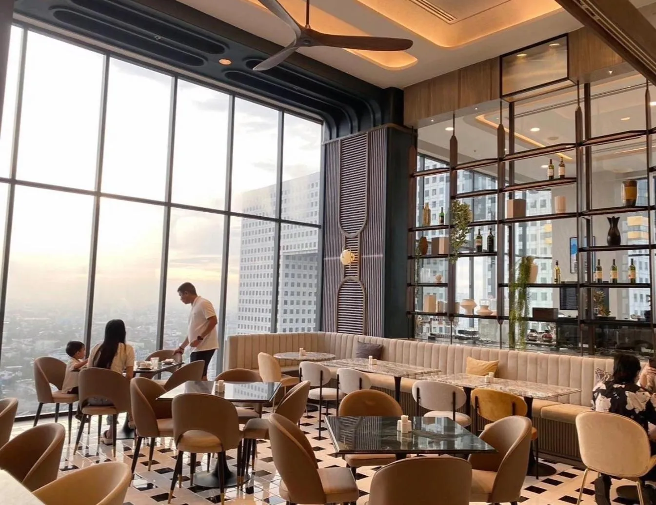 Restaurant/places to eat in The Quarter Ratchayothin by UHG