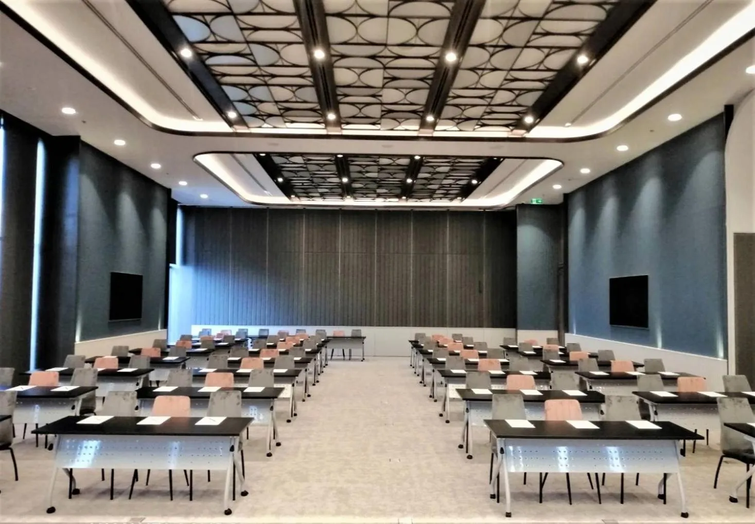 Meeting/conference room in The Quarter Ratchayothin by UHG