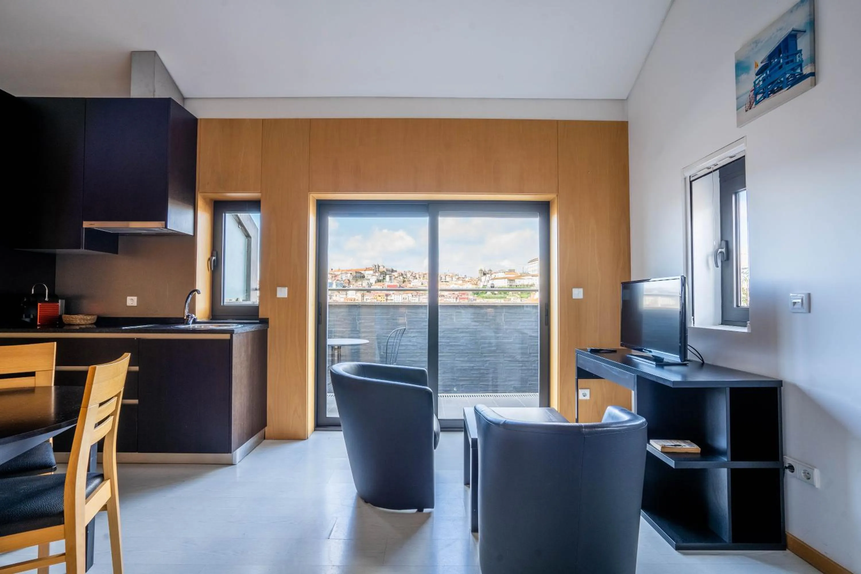 TV/Entertainment Center in Reis de Gaia