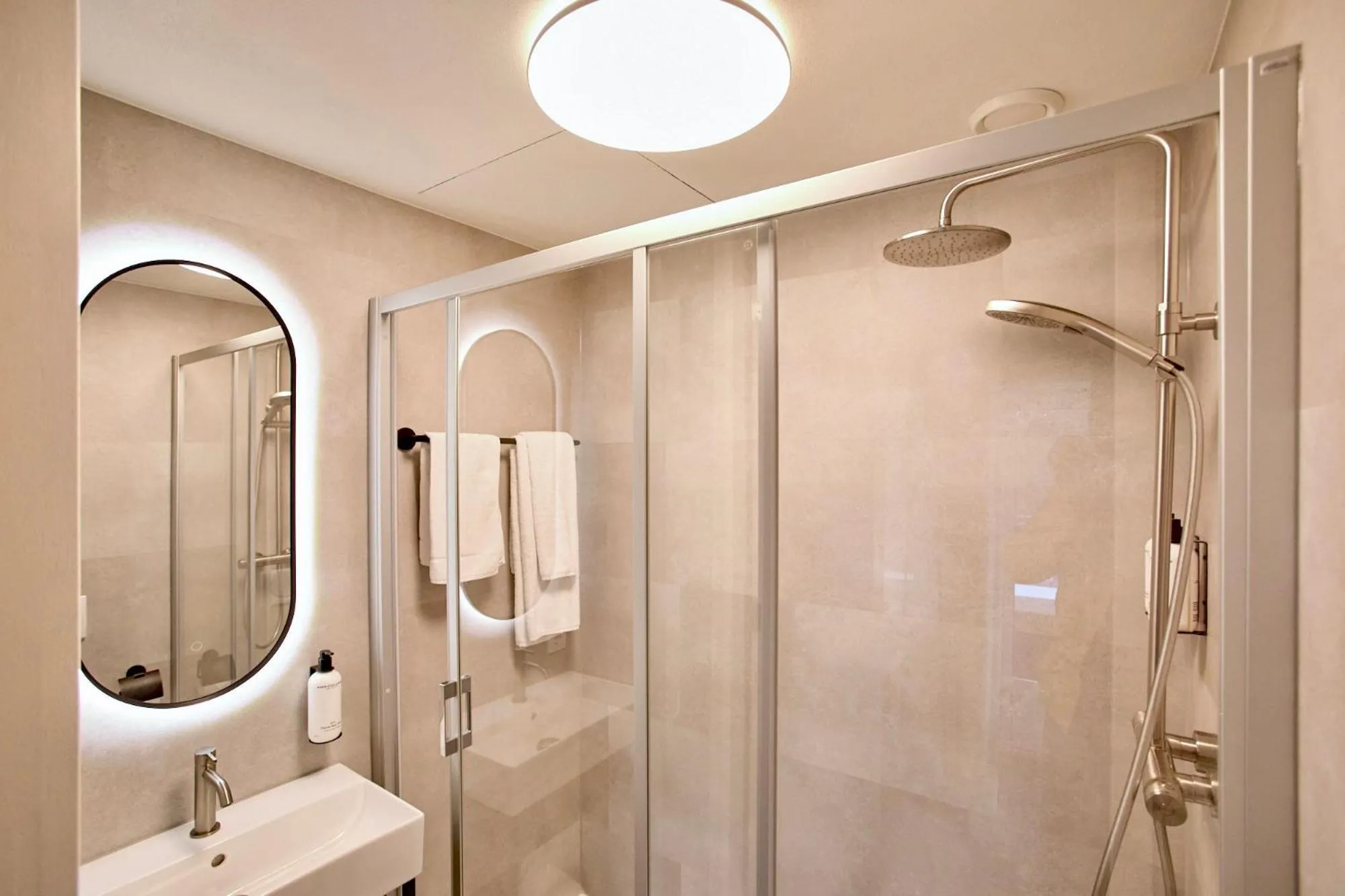 Bathroom in Hotel Parkzicht Eindhoven