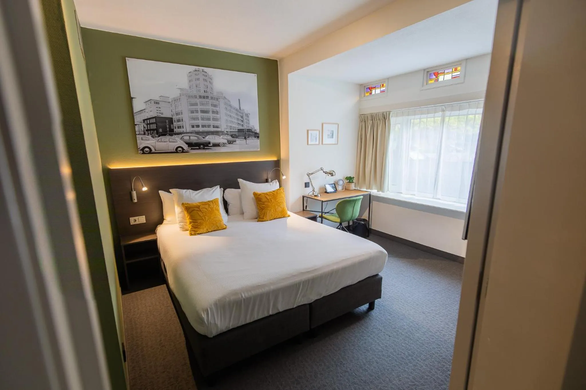 Bedroom, Bed in Hotel Parkzicht Eindhoven