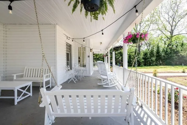 The Legacy Inn