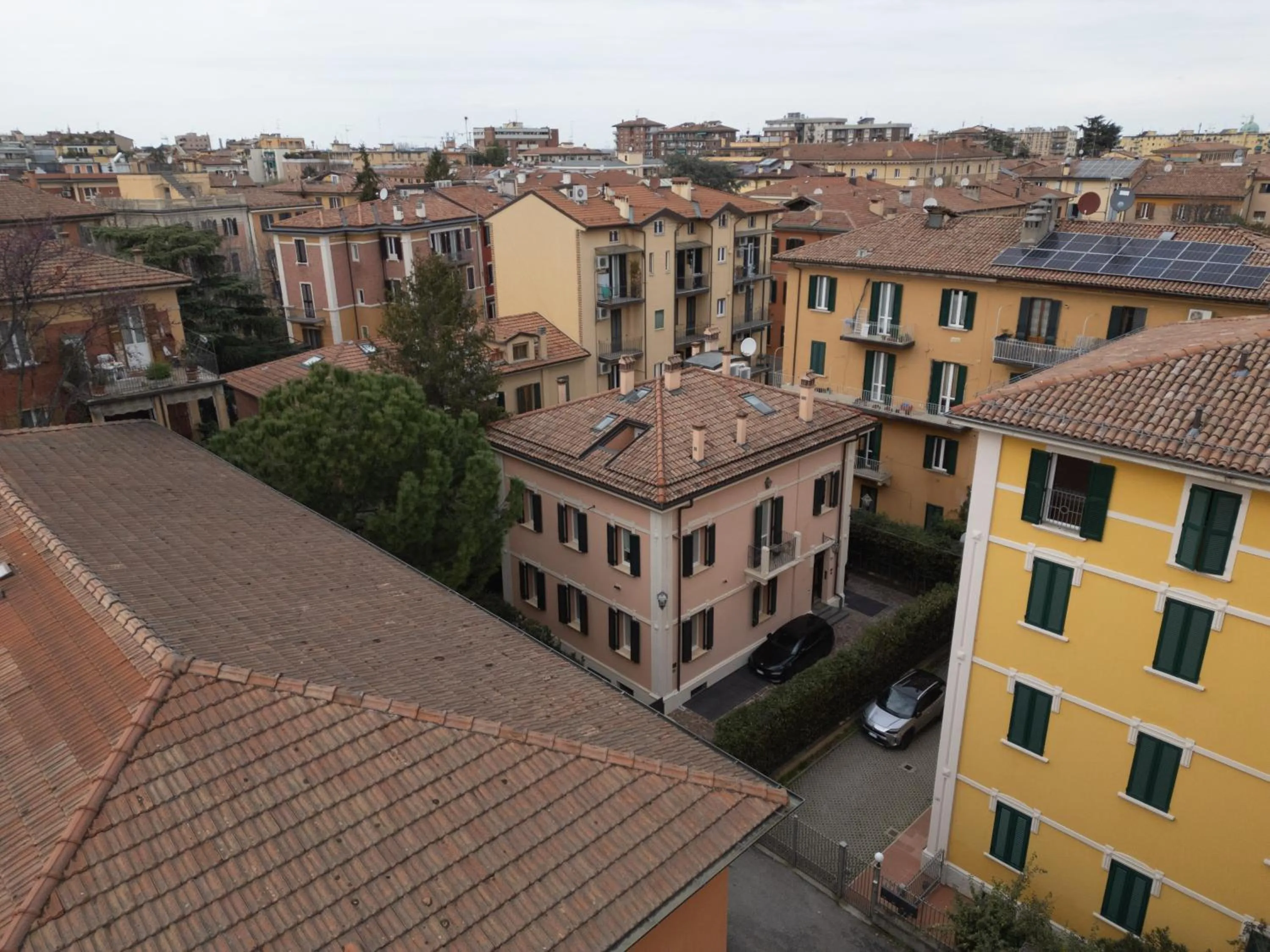 Bird's eye view in BolognaRoomscom - Villa Bottrigari