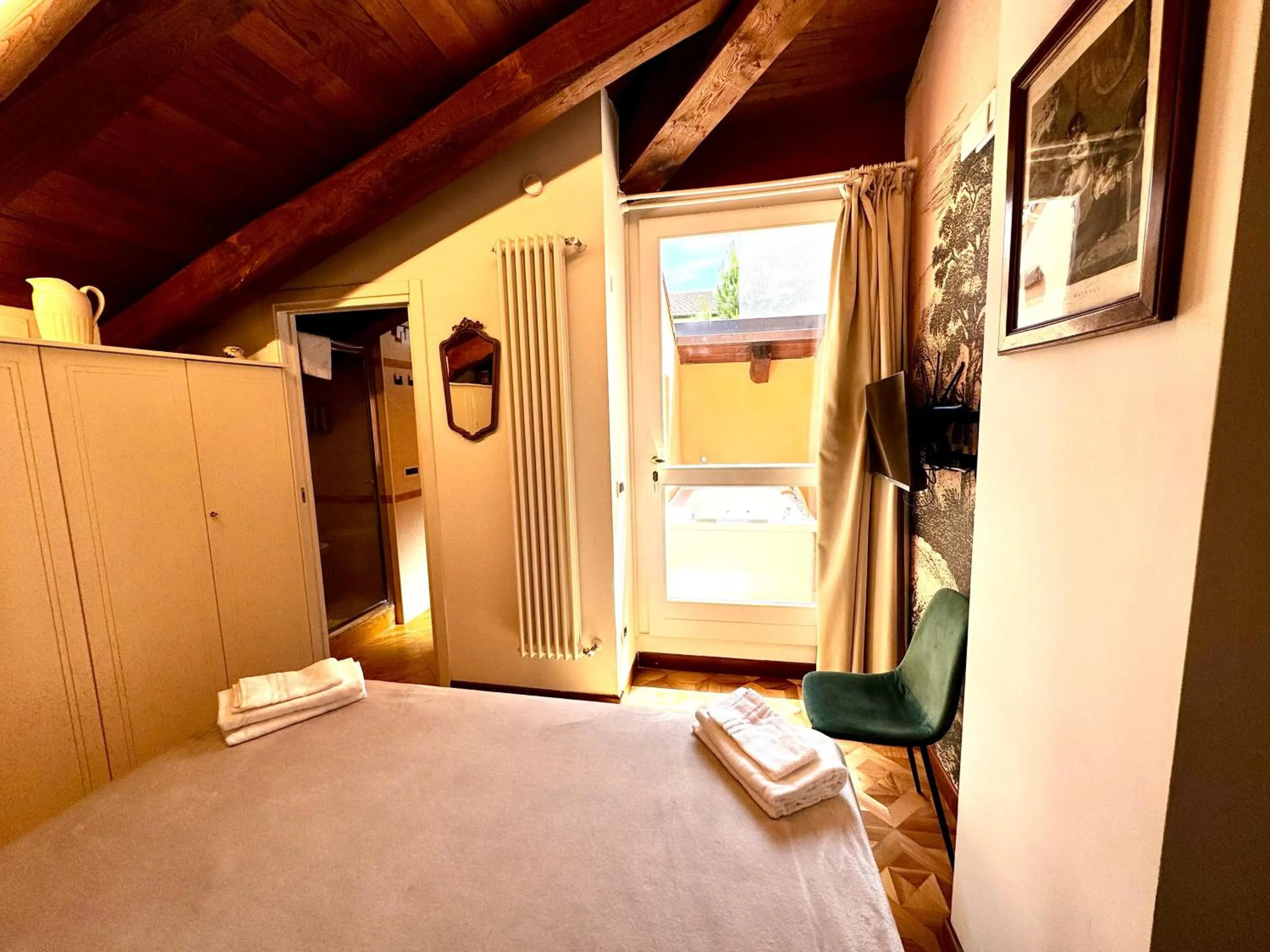 Bed in BolognaRoomscom - Villa Bottrigari