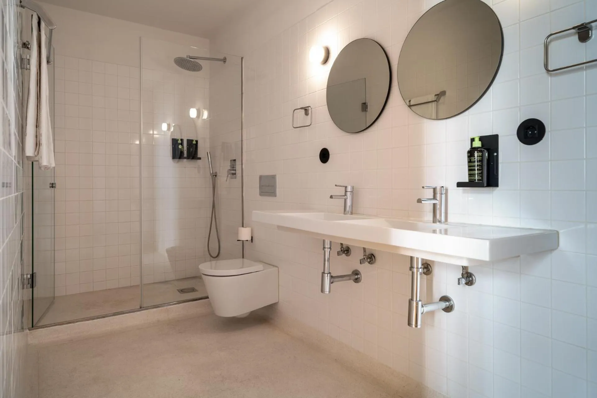 Shower in Limehome Porto Rua da Conceicao