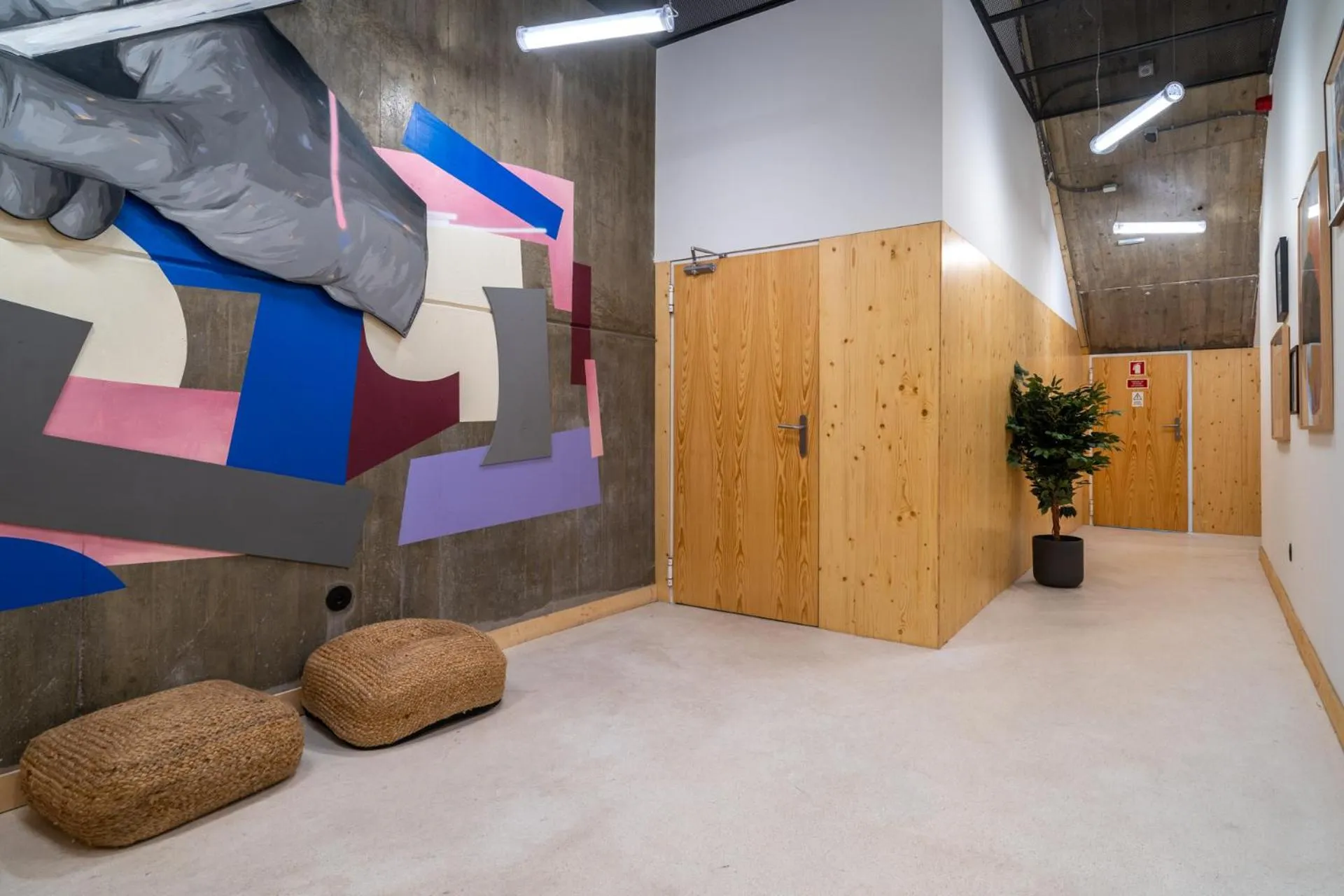 Property building in Limehome Porto Rua da Conceicao