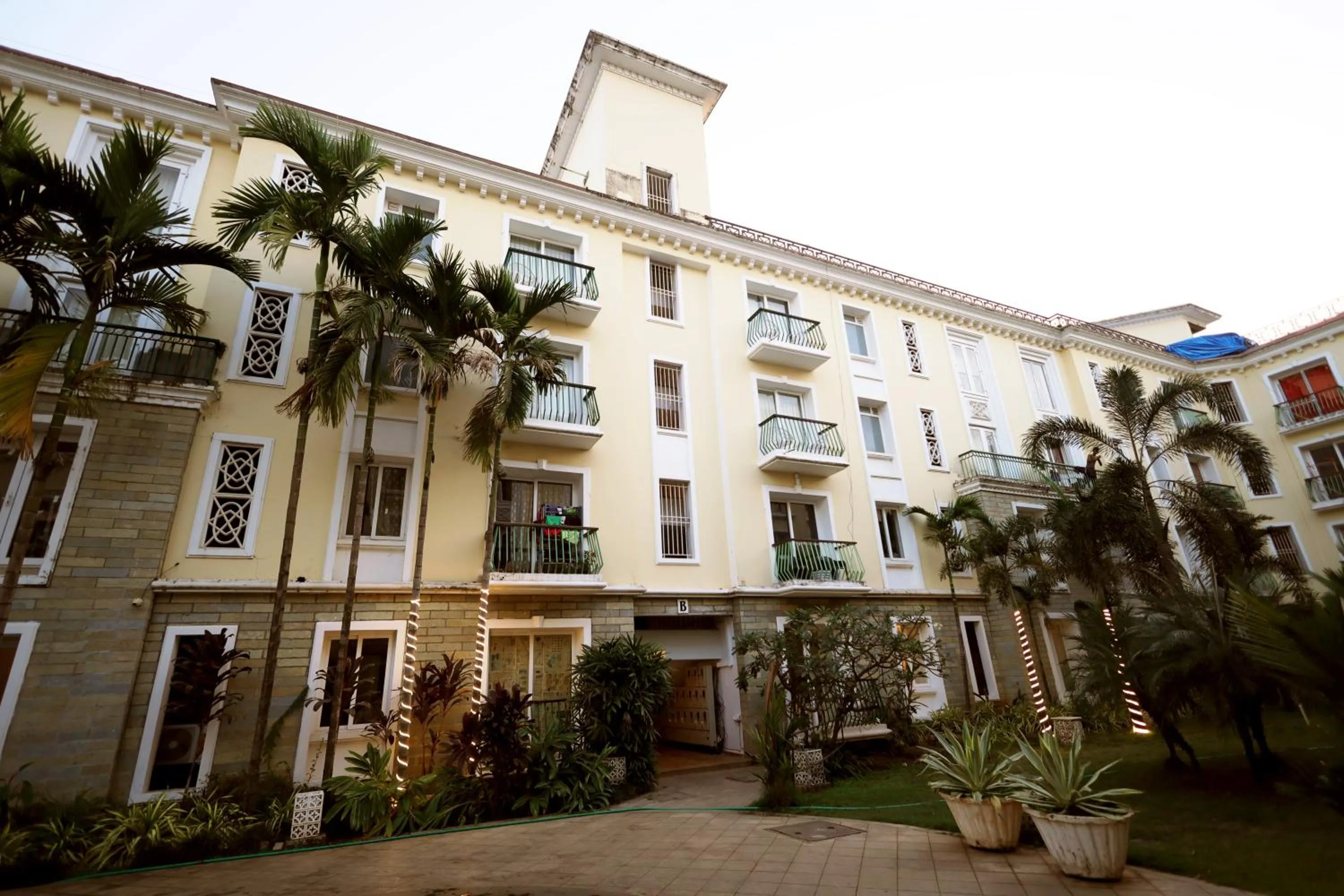 Property building in Asta by Avim