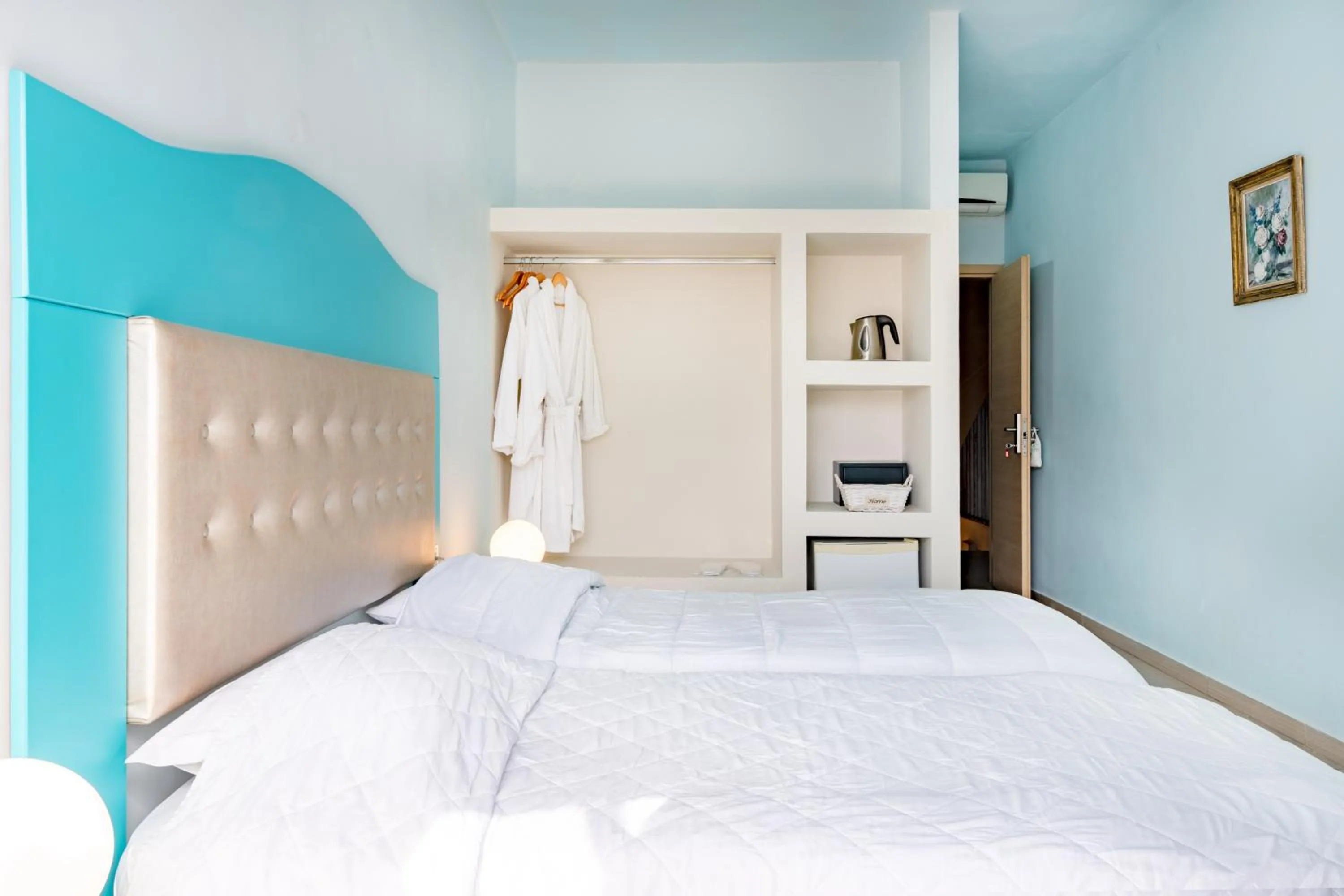 Bed in MasouriBlu Boutique Hotel