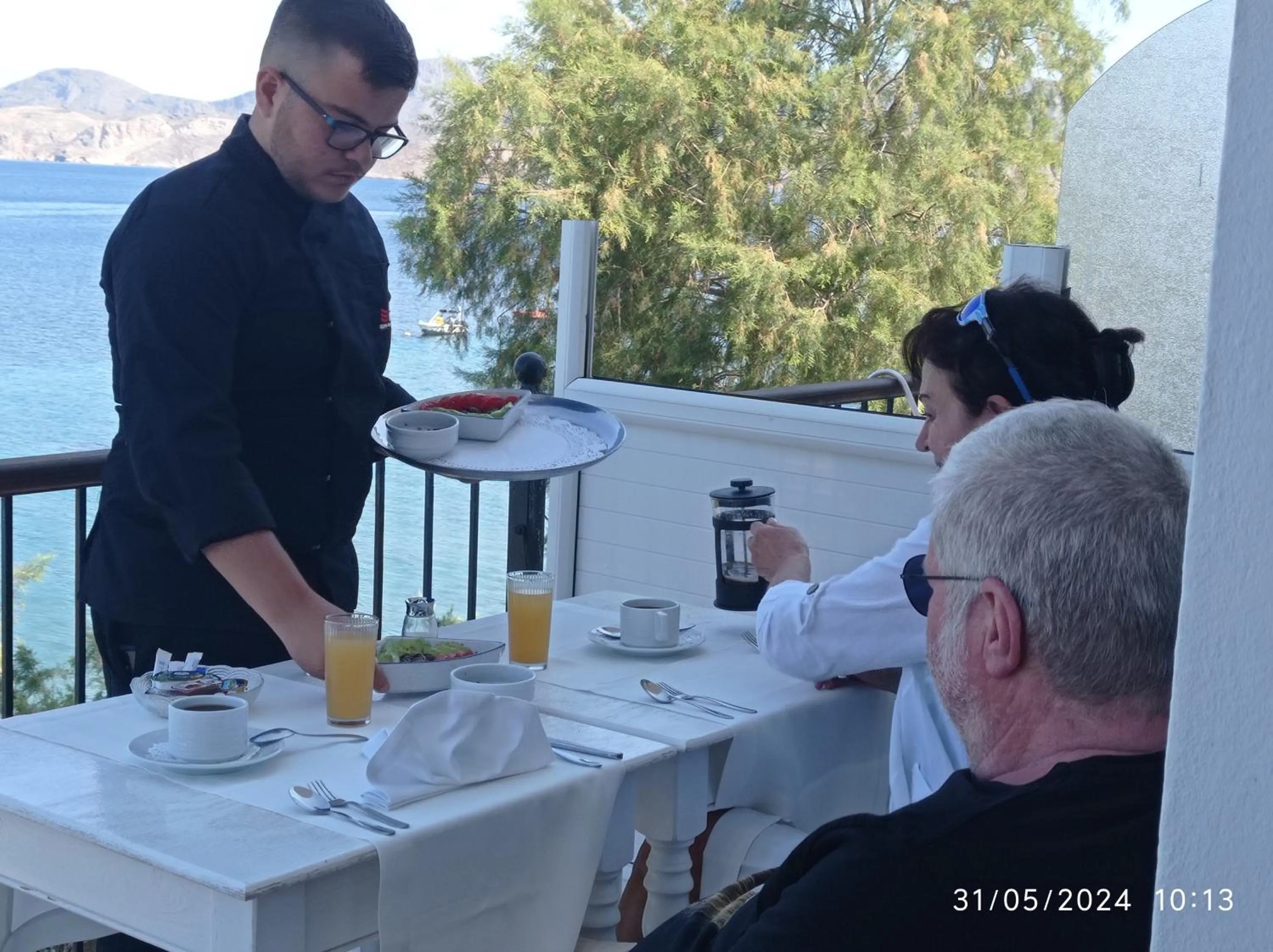 Breakfast in MasouriBlu Boutique Hotel