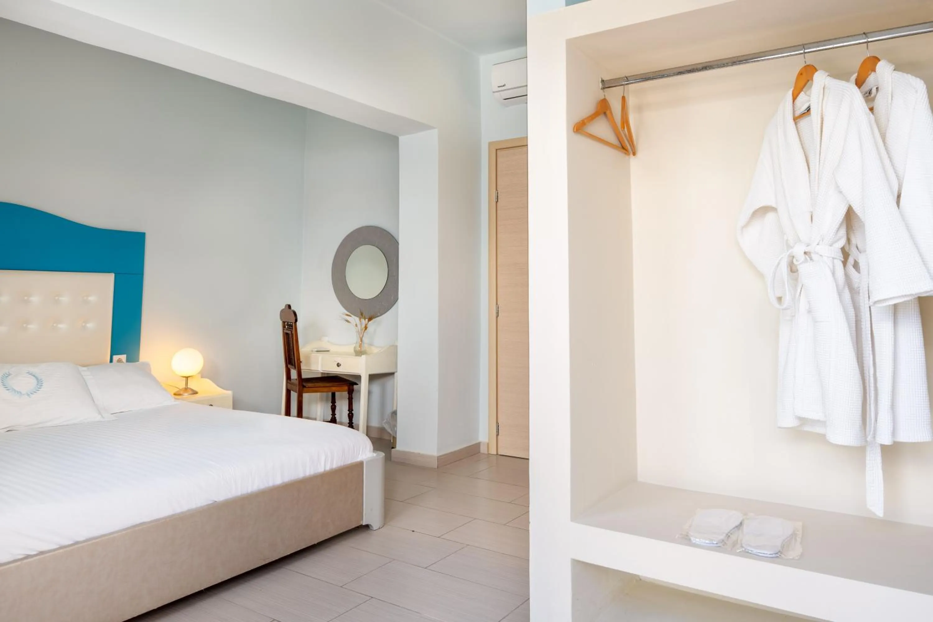 Bed in MasouriBlu Boutique Hotel