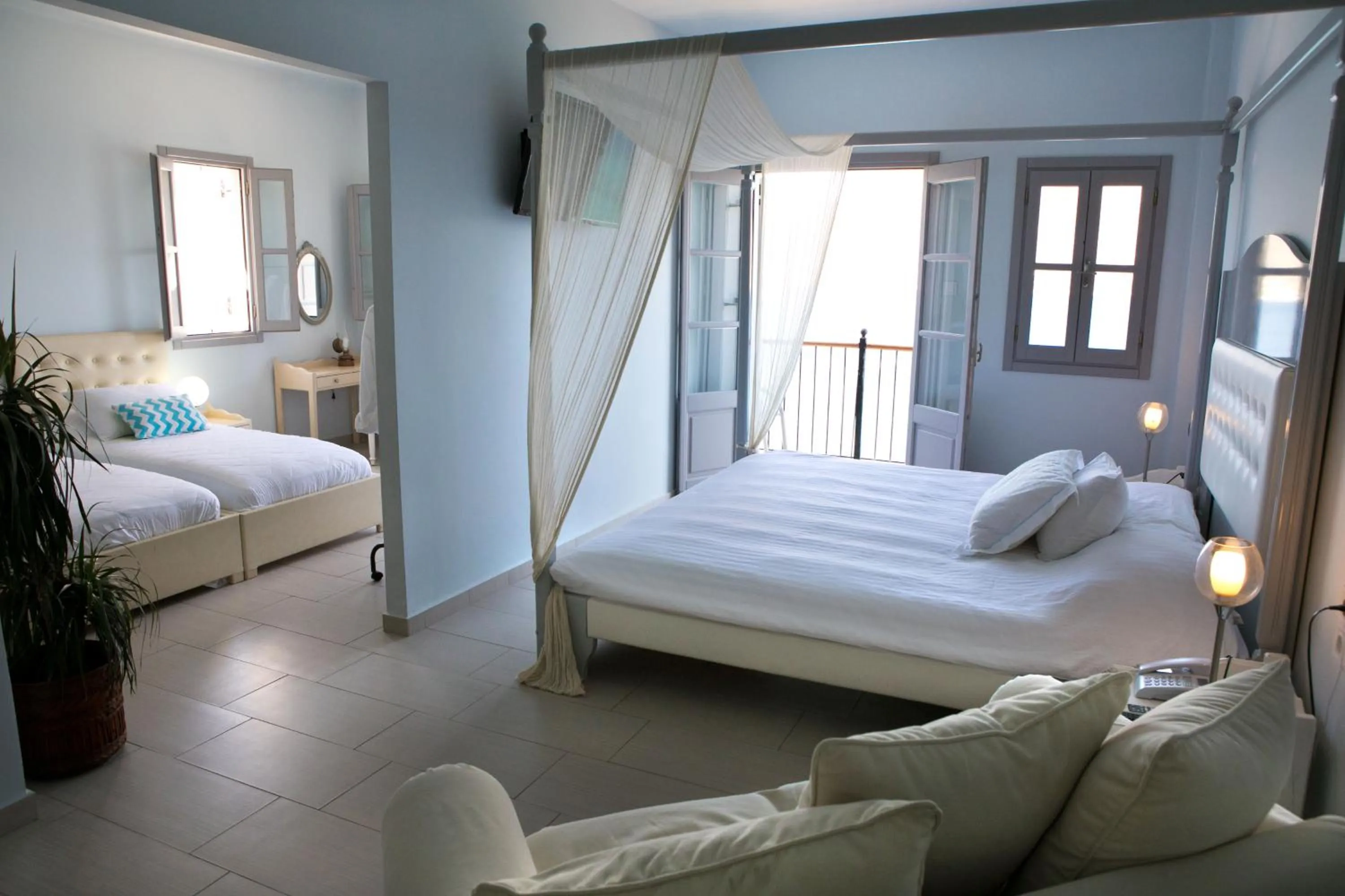 Bedroom, Bed in MasouriBlu Boutique Hotel