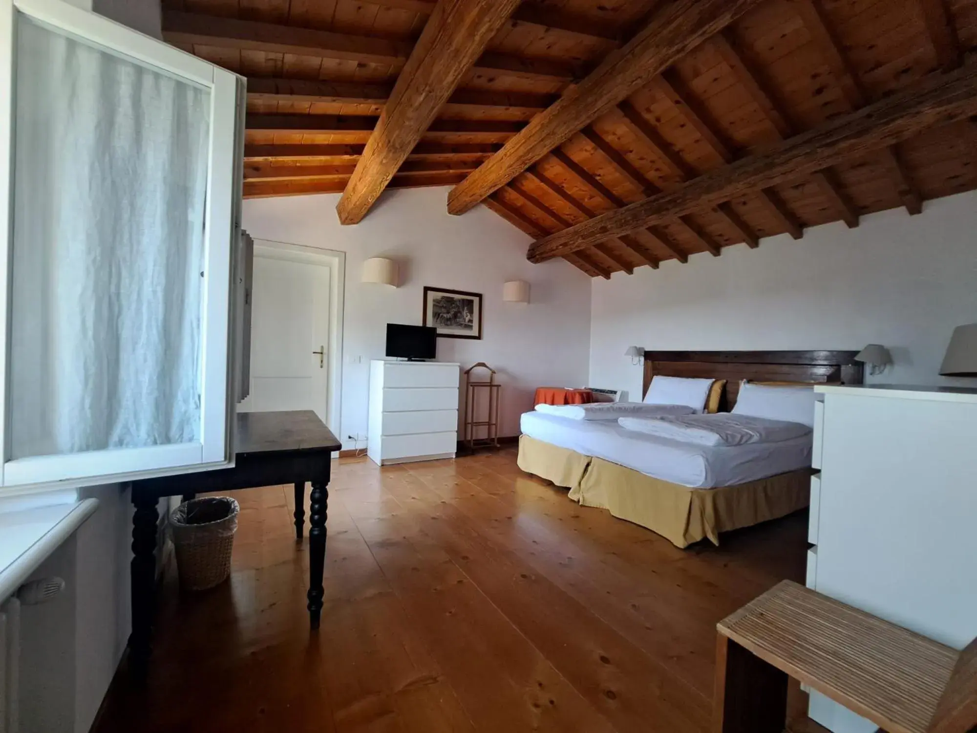 Superior Double or Twin Room in Collina di Verona Borgo San Mattia Superior Double or Twin Room in Collina di Verona Borgo San Mattia