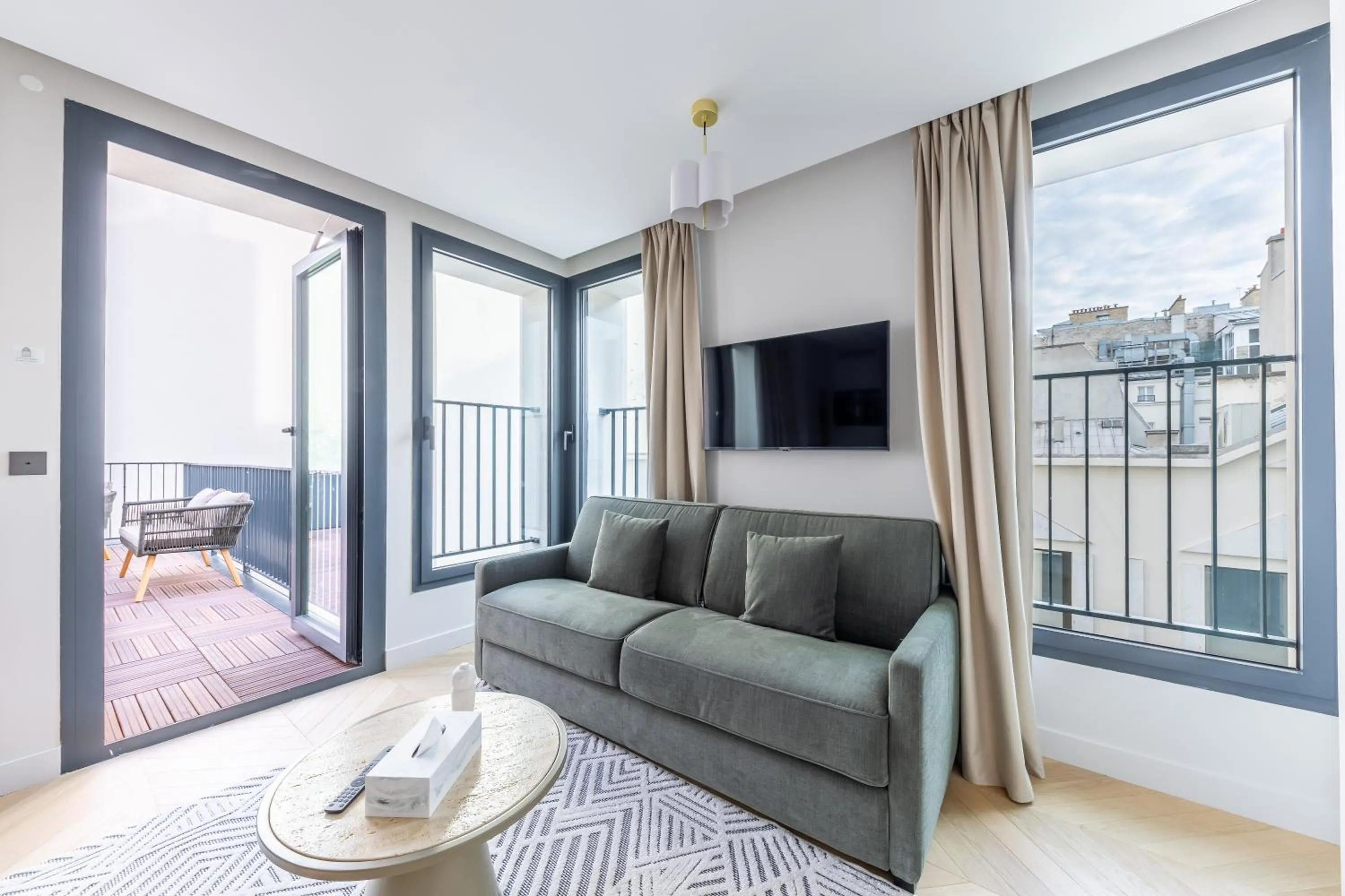 TV and multimedia in Quartier Libre Opera