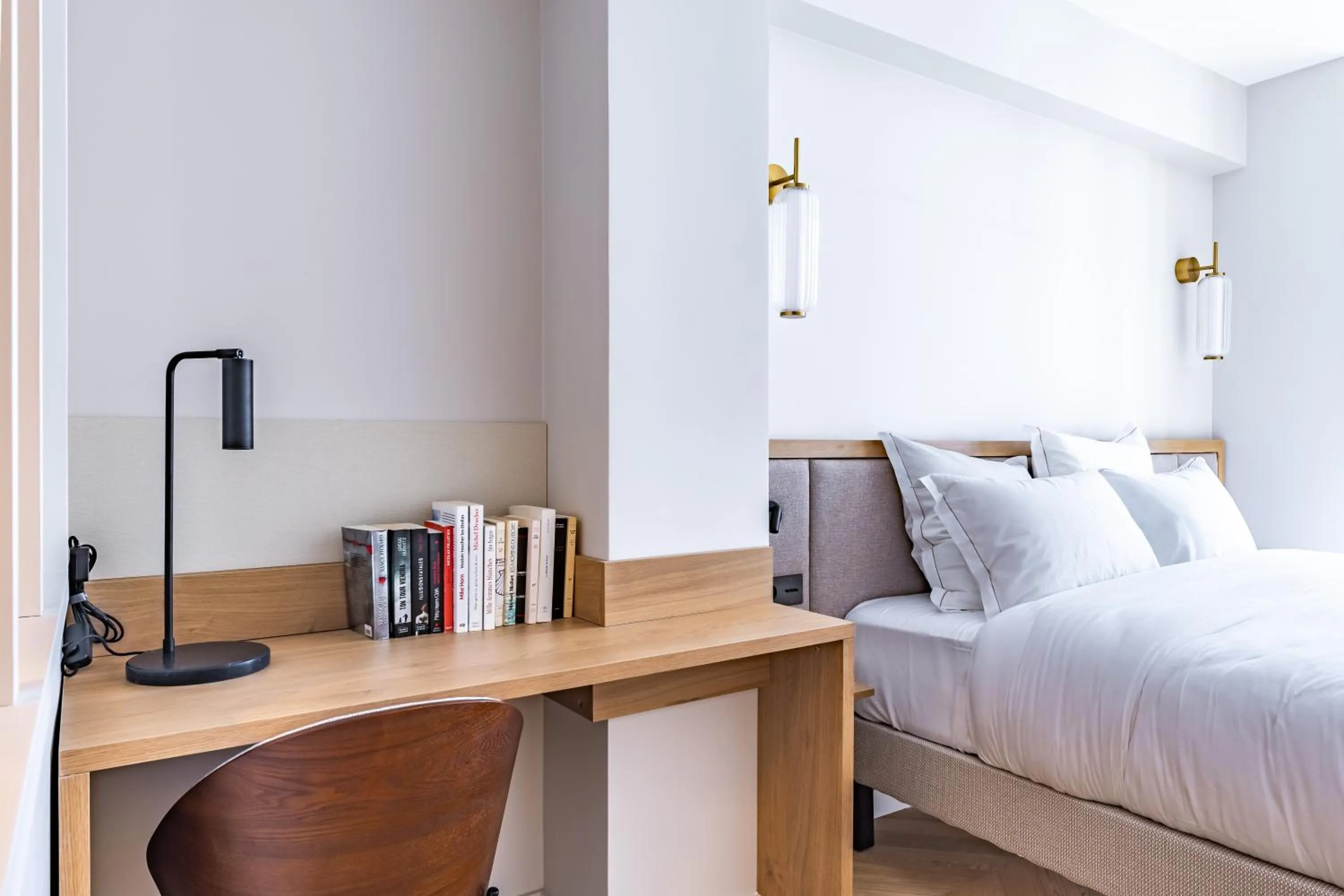 Seating area, Bed in Quartier Libre Opera