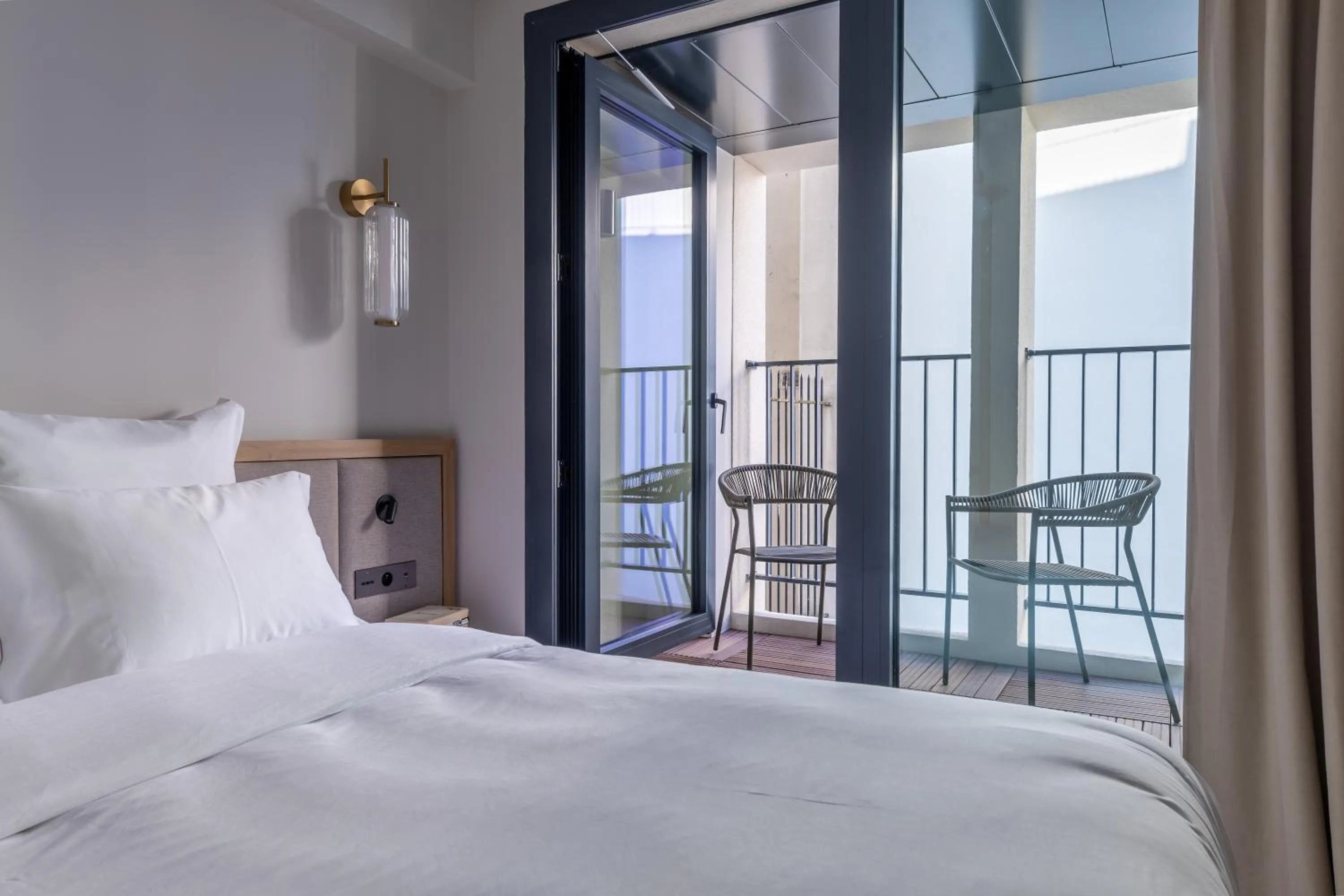 Balcony/Terrace, Bed in Quartier Libre Opera